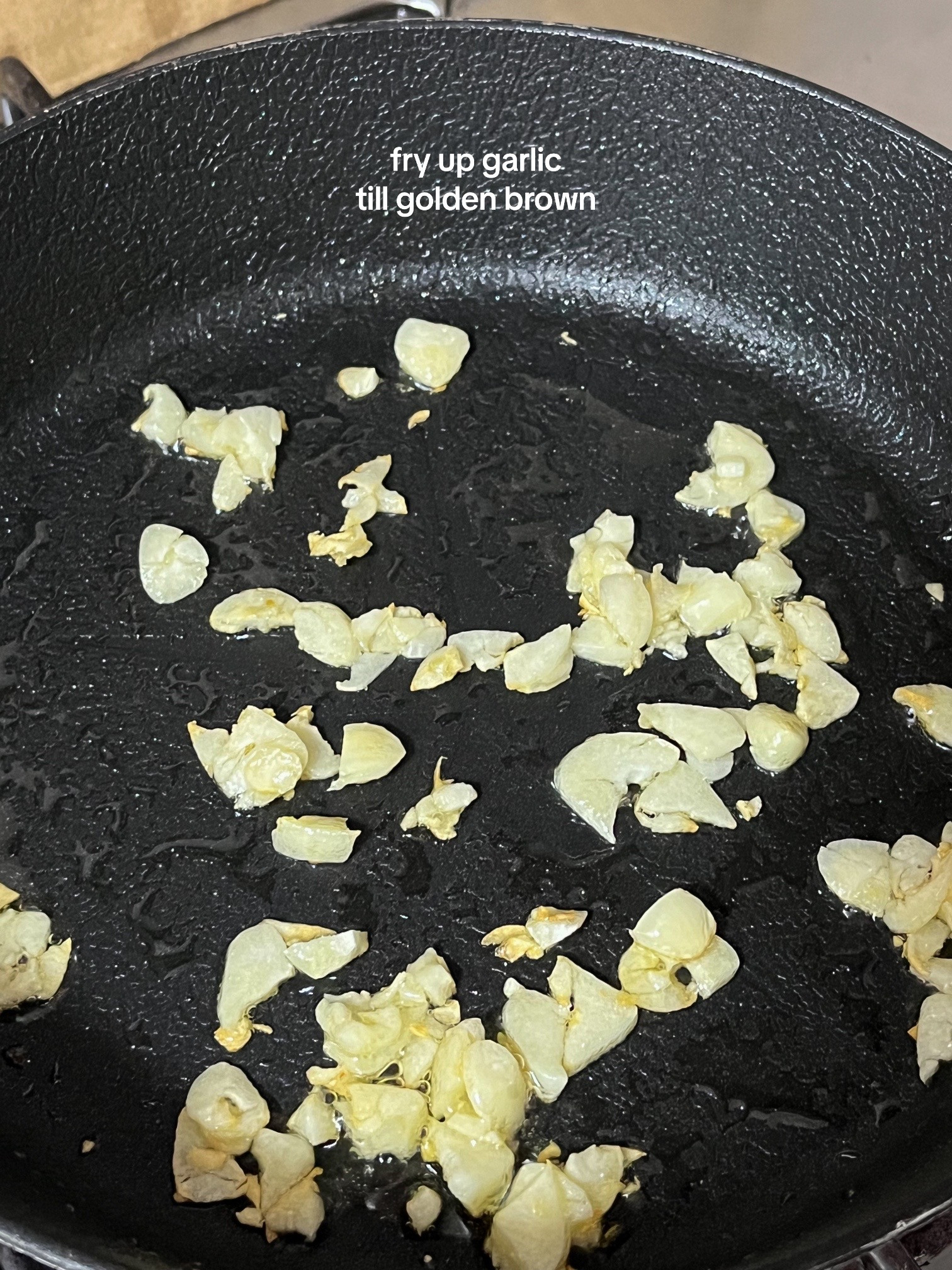 Quick and Easy Pesto Pasta Recipe with Garlic, Onions, and Cherry Tomatoes