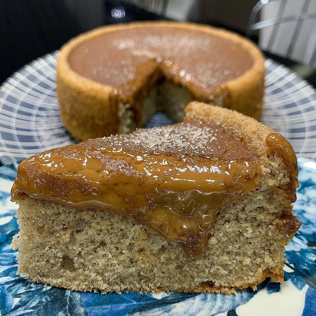 Receita de Bolo de Churros com Recheio de Doce de Leite
