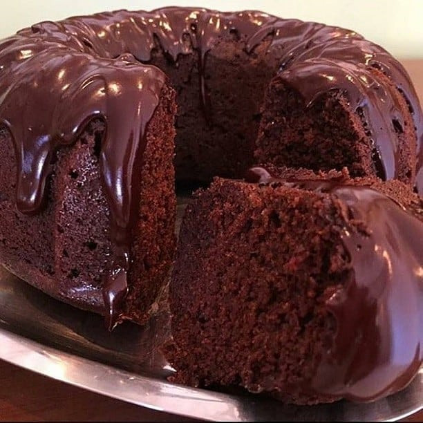 Receita de Bolo Nega Maluca Fofinha com Cobertura de Chocolate