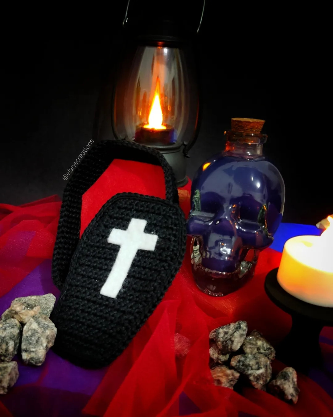 Receita Grátis: Caixão de Vampiro Amigurumi Móc Len Halloween