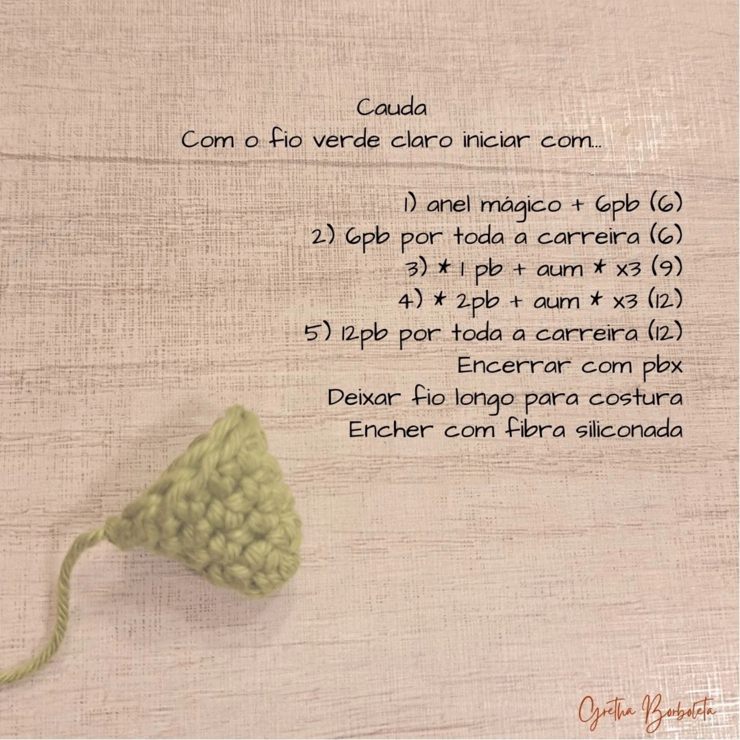 Receita Gratuita Dinossauro Amigurumi Verde - Guia Passo a Passo