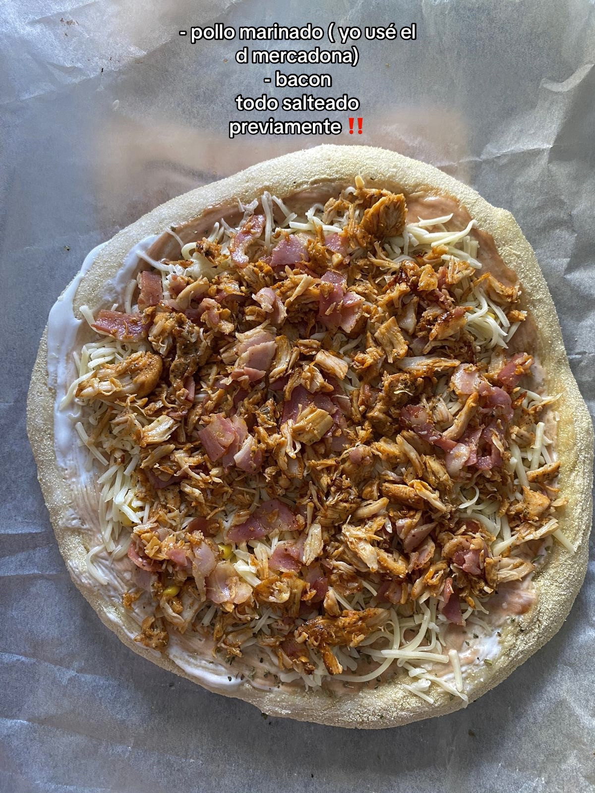 Receta de Cremozza Barbacoa: Pizza casera con salsa barbacoa, nata, maíz y quesito
