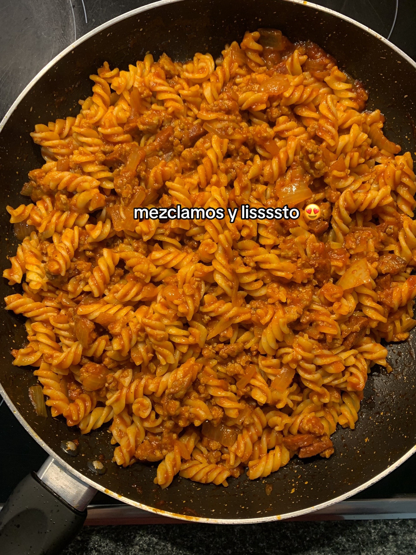 Receta de espirales con tomate y chorizo