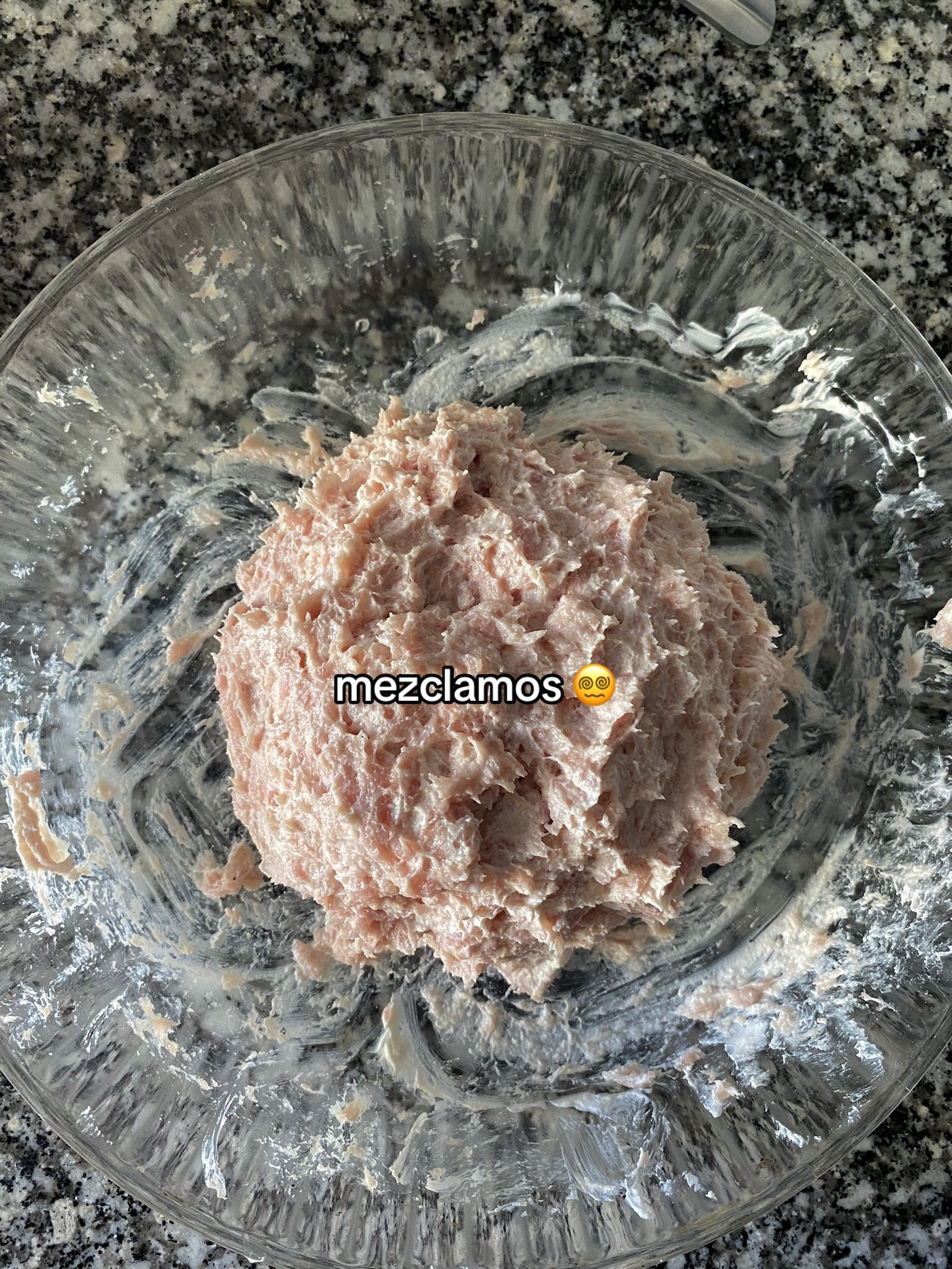 Receta de nuggets caseros rellenos de queso crema con pan rallado crujiente