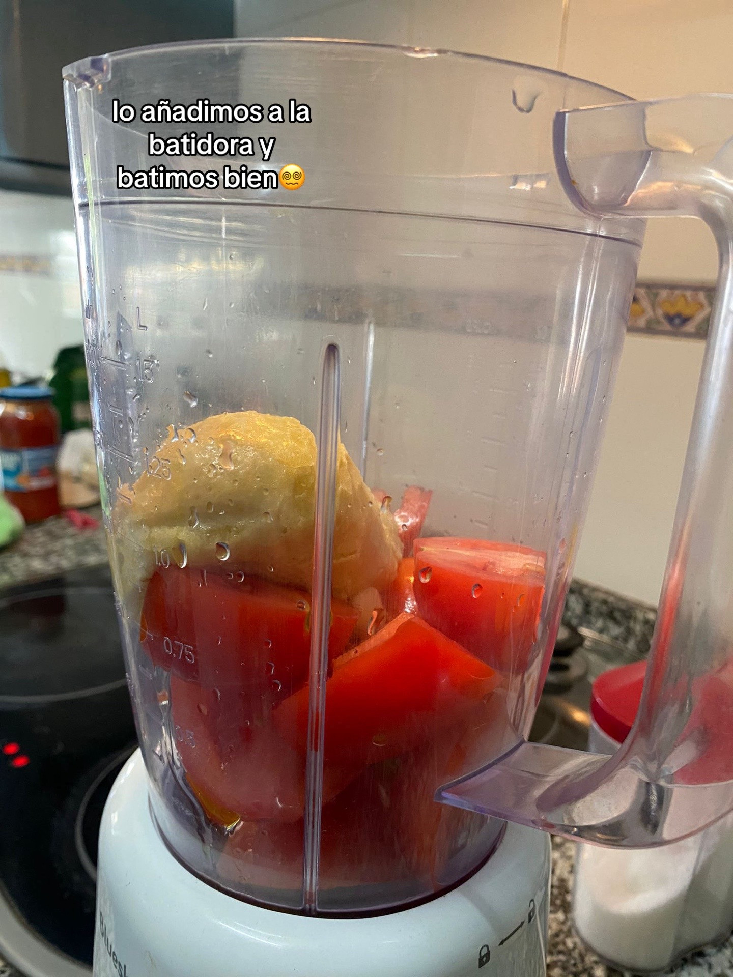 Receta de Salmorejo tradicional con huevo y jamón