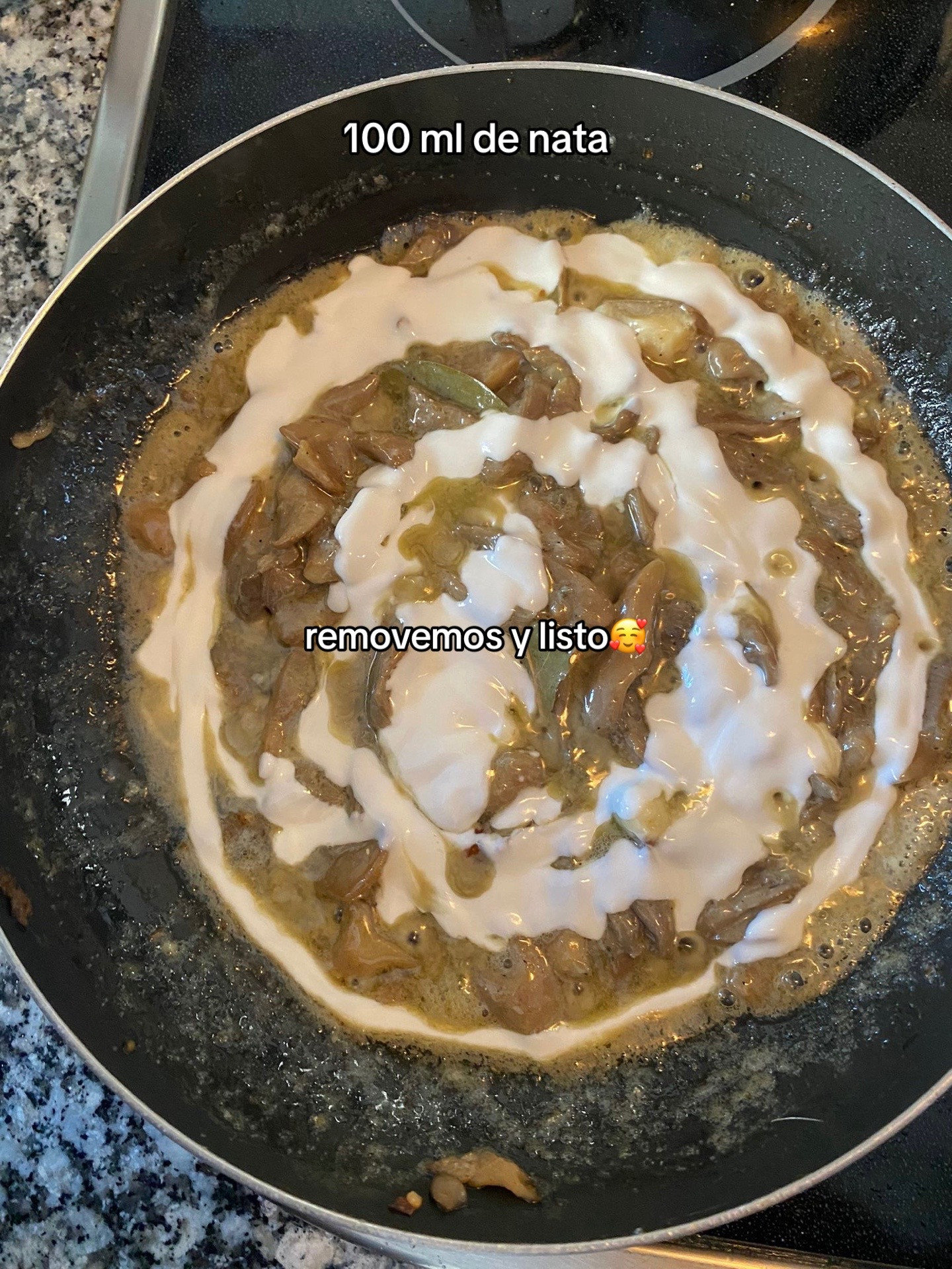 Receta de setas con roquefort y nata