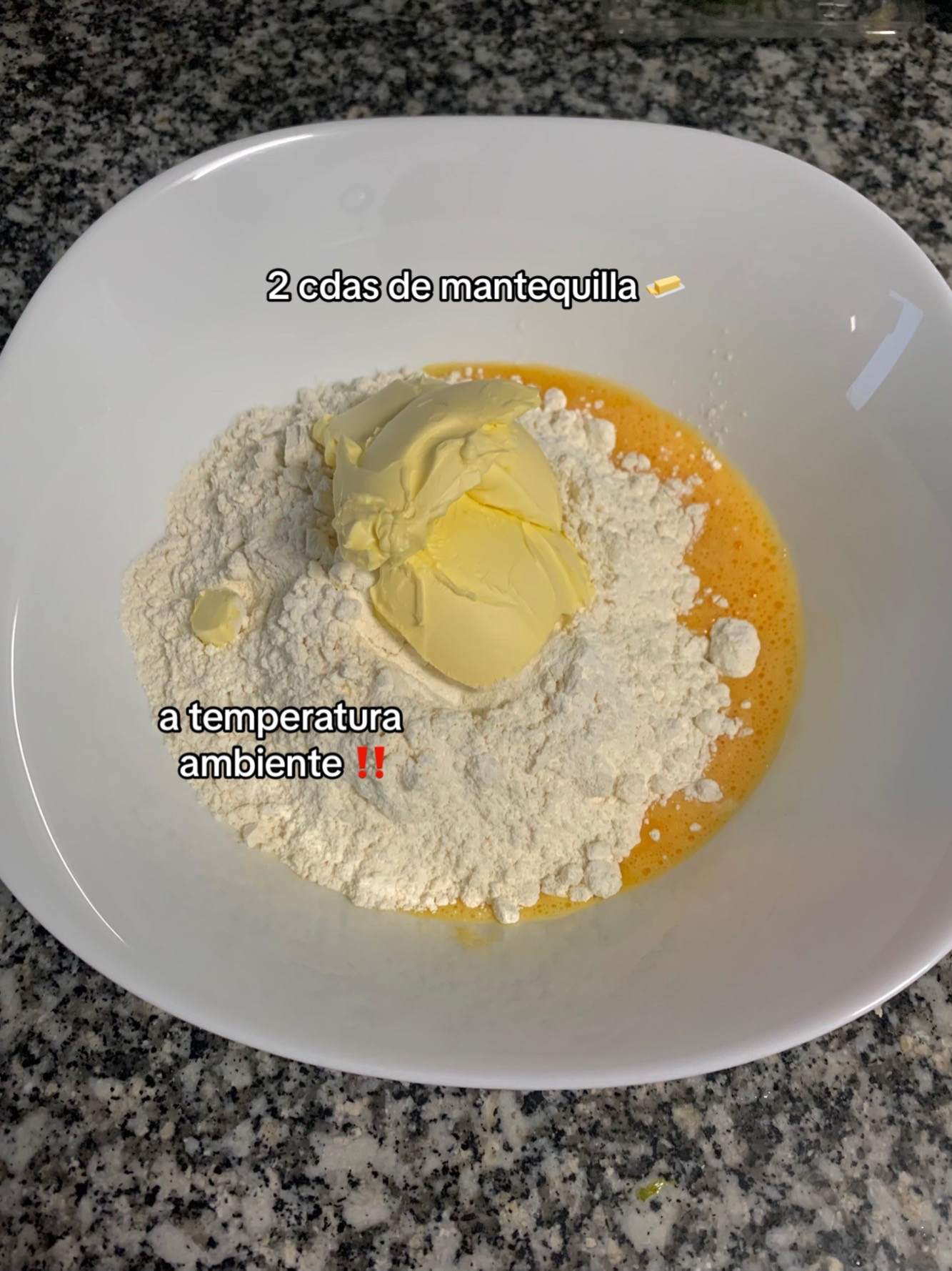 Receta fácil de galletitas de miel con mantequilla y huevo