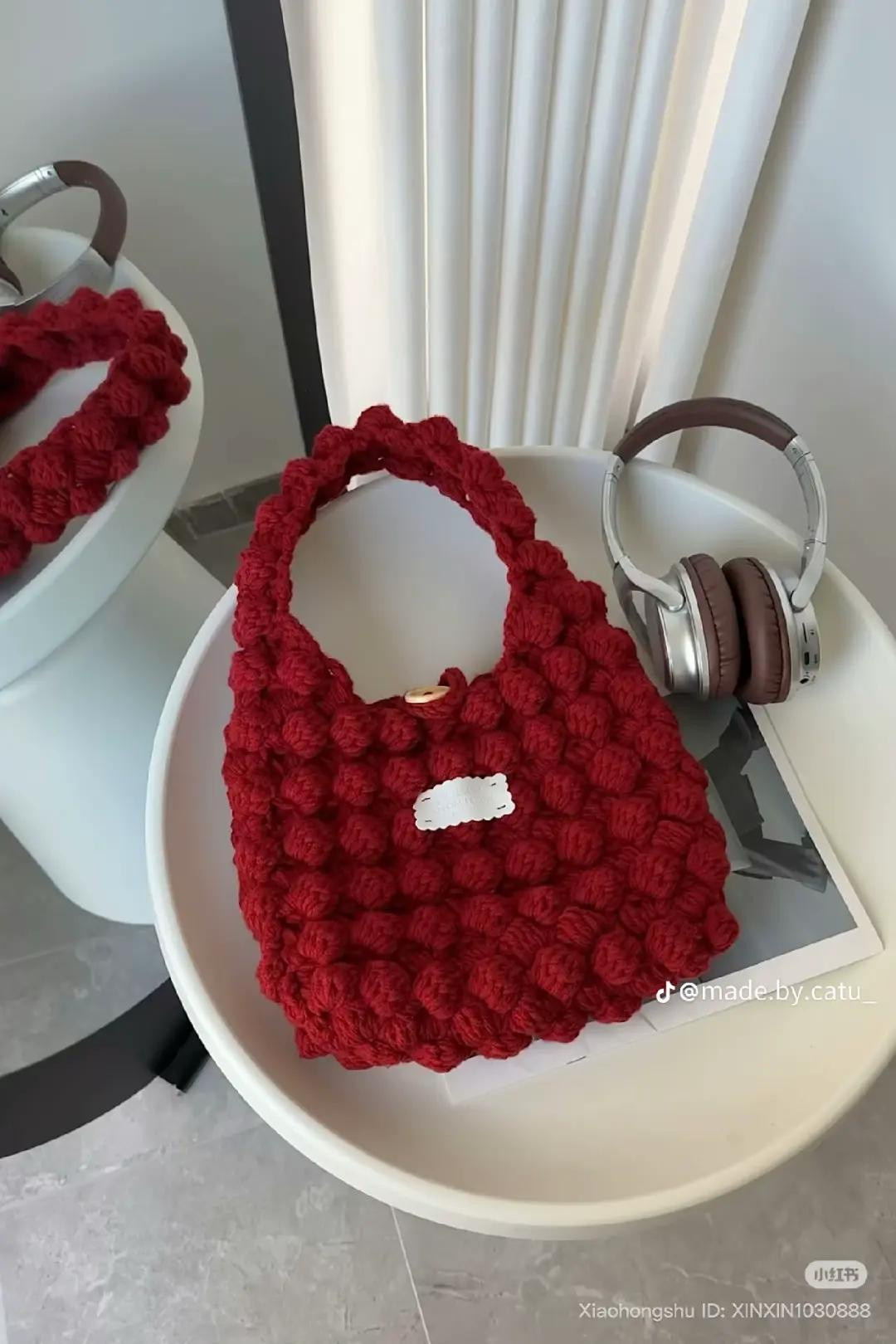 Red Bubble Stitch Crochet Bag Pattern Tutorial