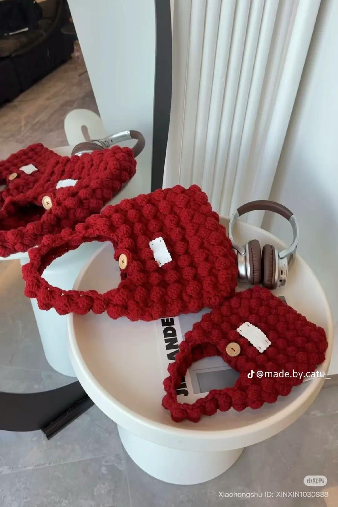 Red Bubble Stitch Crochet Bag Pattern Tutorial