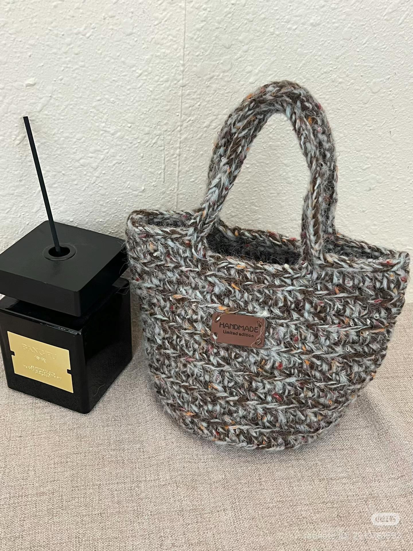 Retro Sea Salt Mohair Handbag Crochet Chart