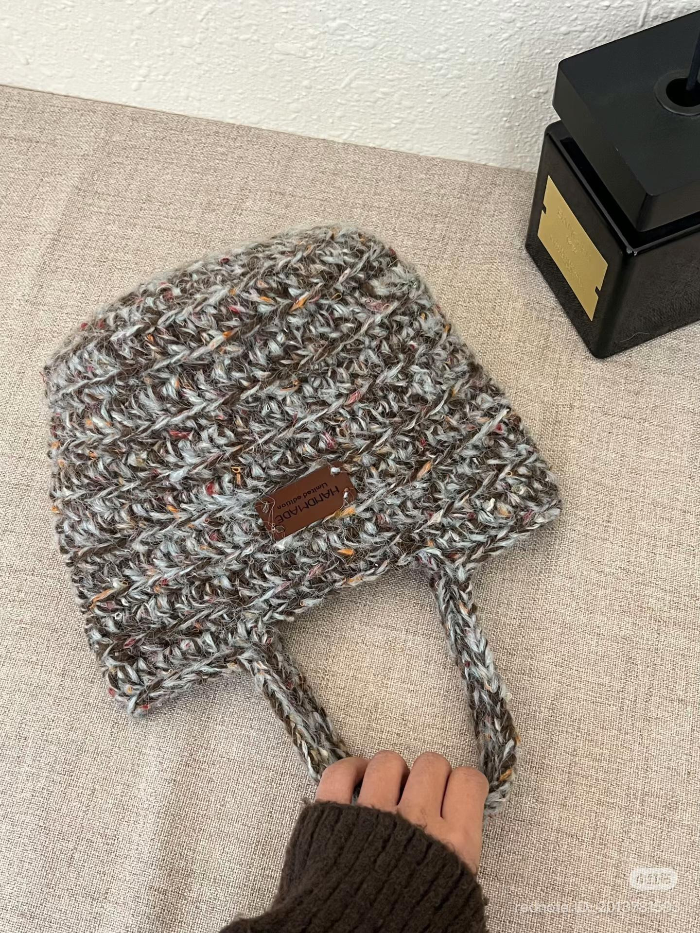 Retro Sea Salt Mohair Handbag Crochet Chart Pattern