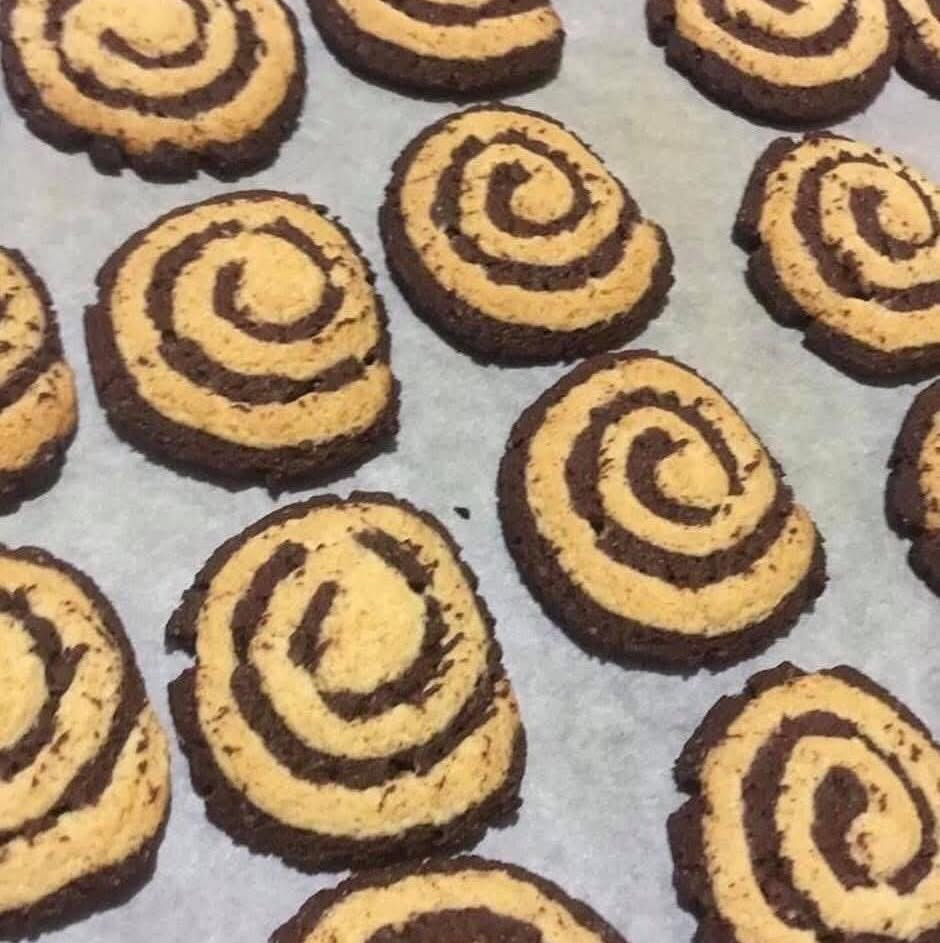 Ricetta Biscotti Girandola: Biscotti a spirale cioccolato e vaniglia, dolci natalizi italiani