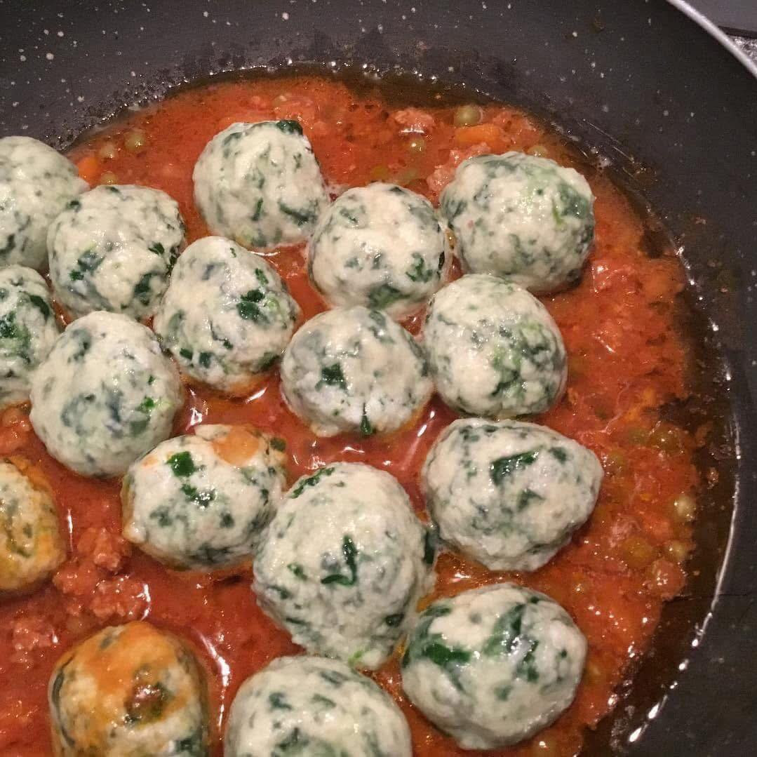 Ricetta Polpette di Ricotta e Spinaci con Sugo