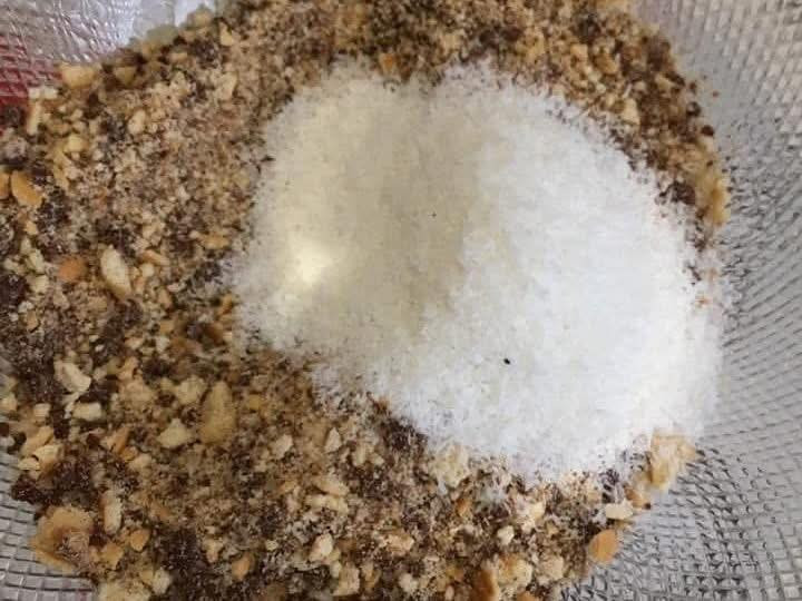 Ricetta Tartufo al Cacao e Cocco: Dolci sfere di biscotto con cacao amaro, nocciole tostate o cocco grattugiato