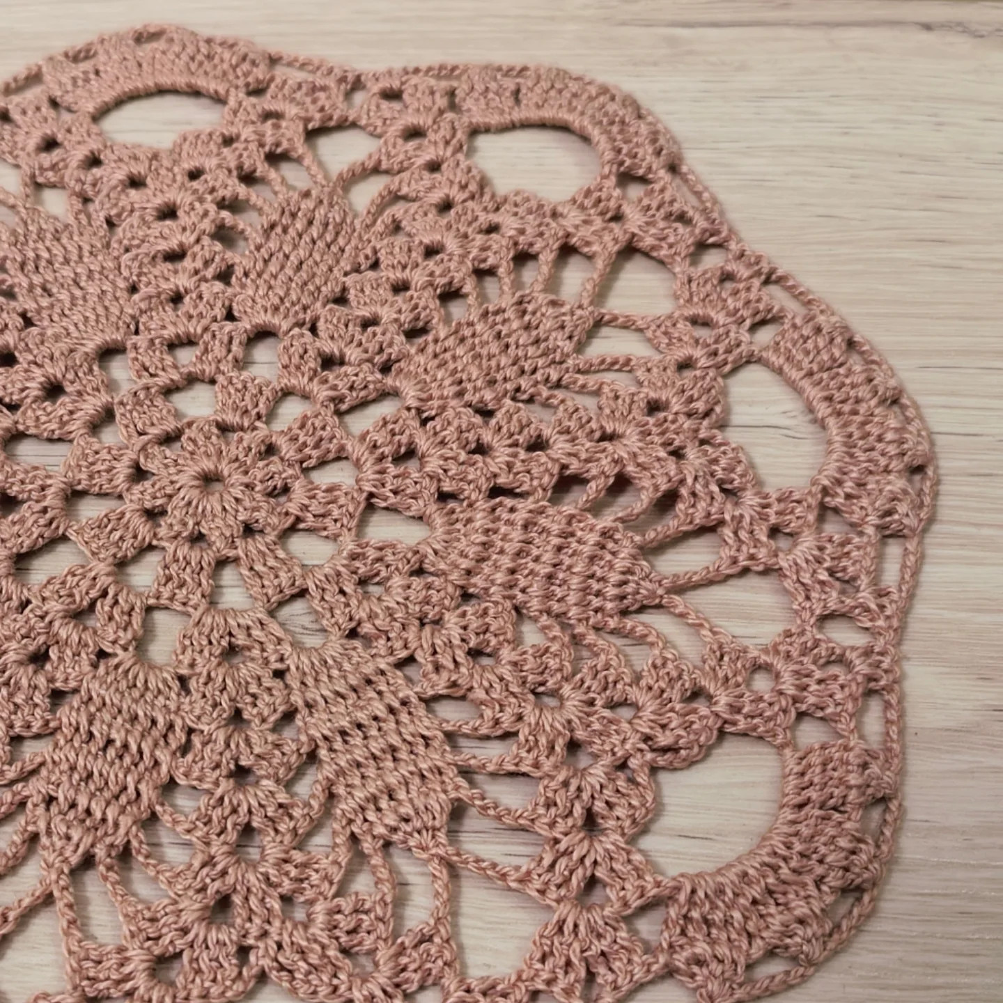 Russian Crochet Doily Chart: Light Brown Iris Thread Pattern