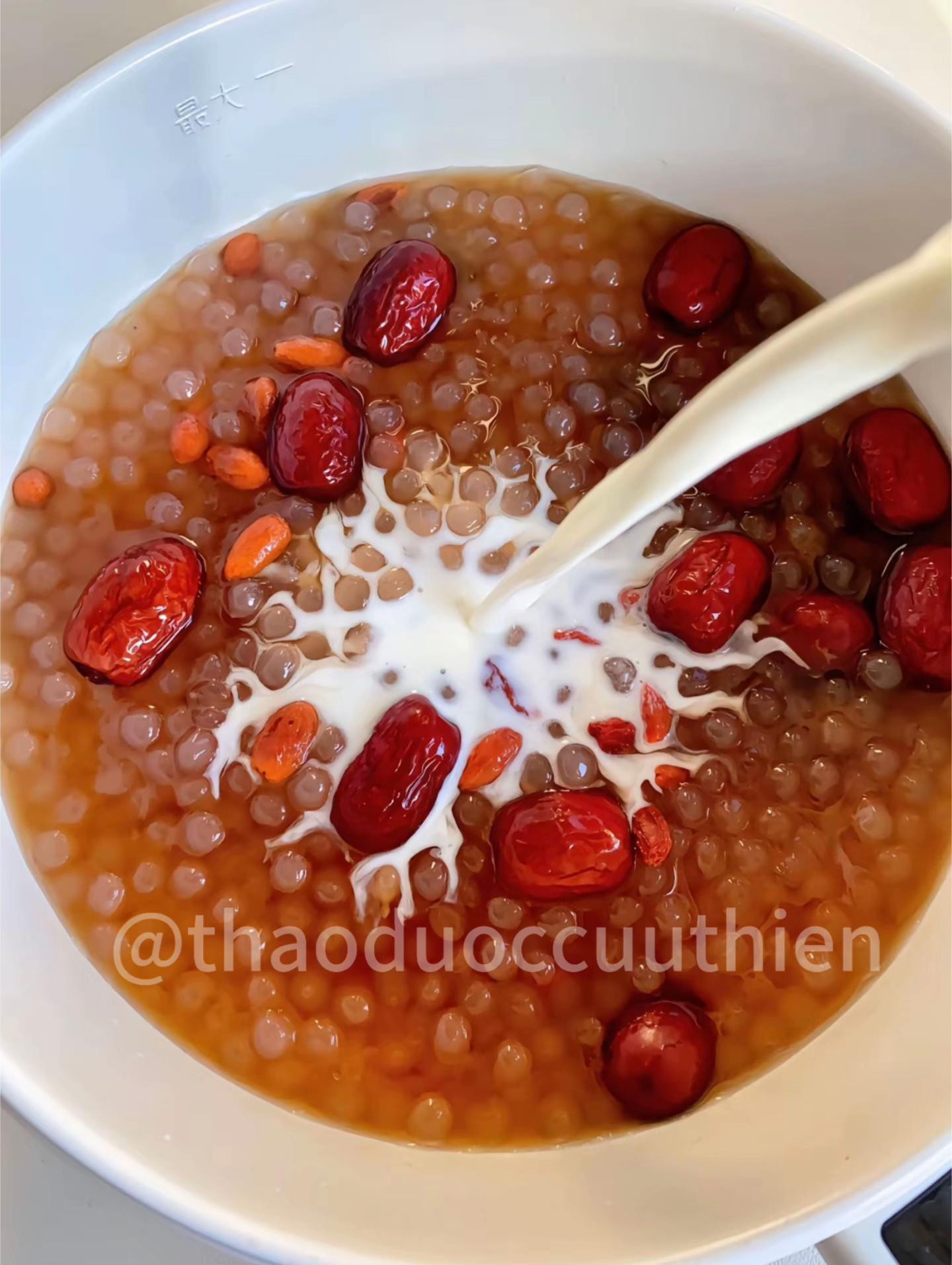 Sago sữa tươi táo đỏ, kỷ tử và long nhãn bổ dưỡng