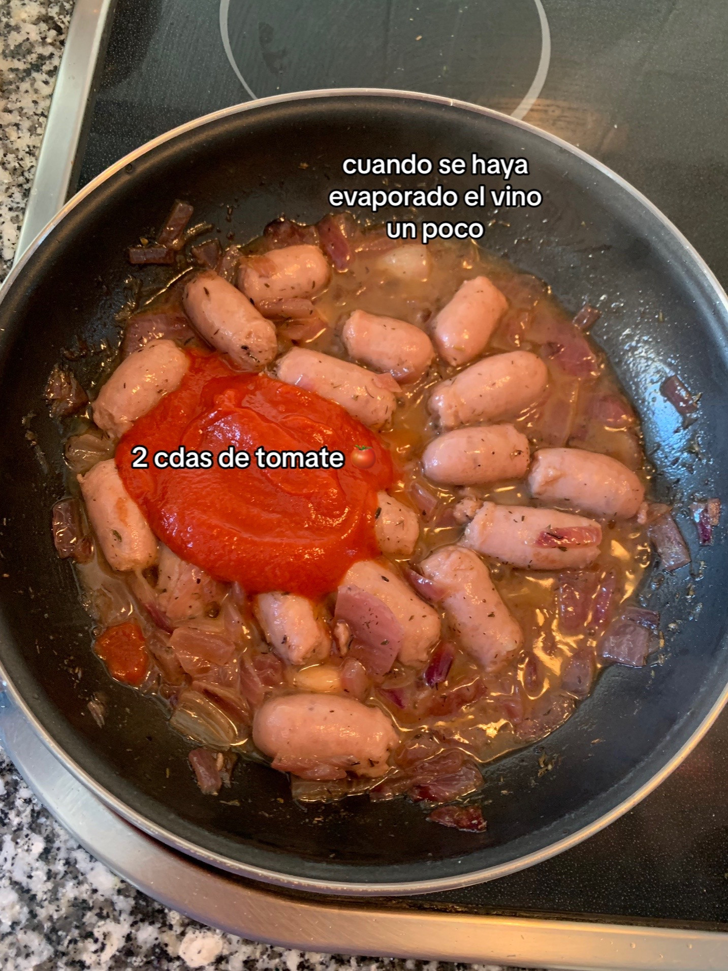 Salchichas al vino: receta fácil con cebolla y ajo