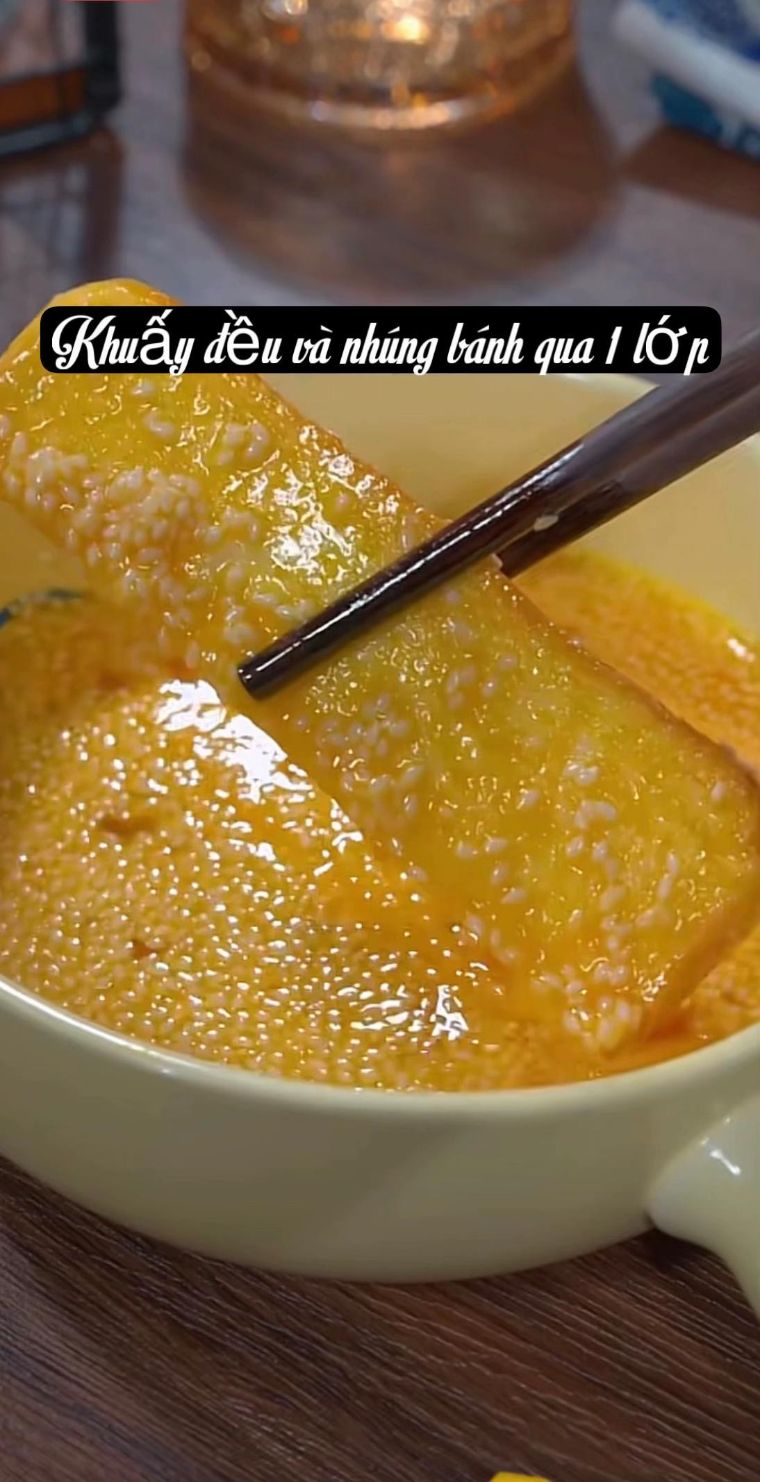 Sandwich nướng giòn nhanh chóng với trứng và mè trắng