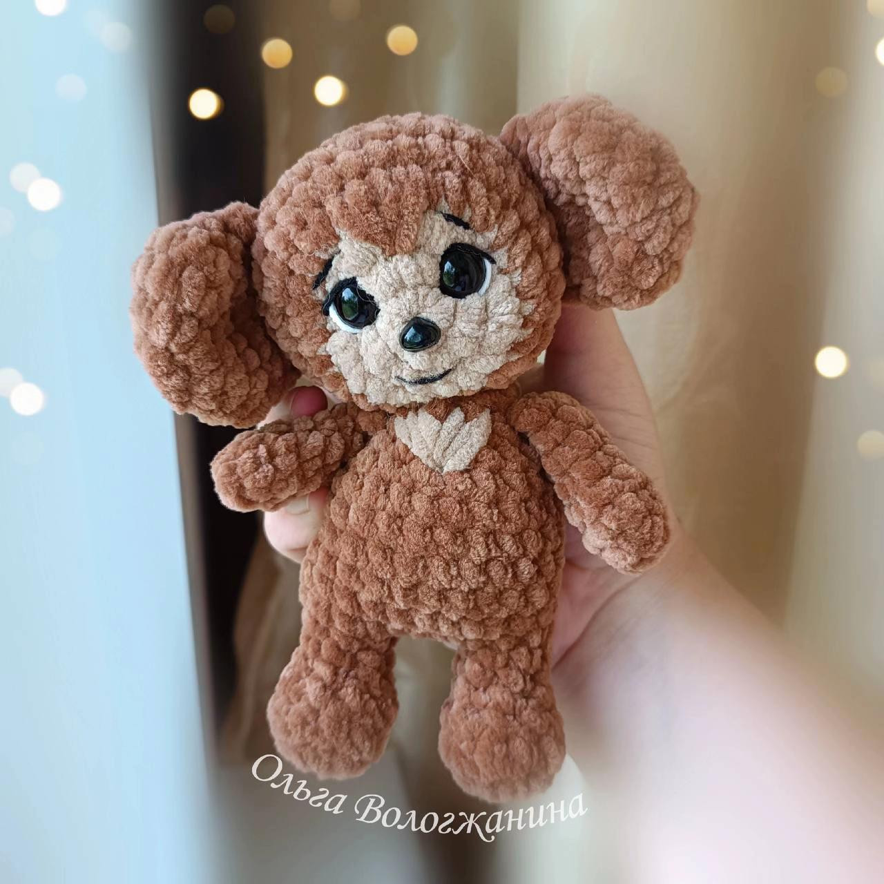 Schemat v'yazannya amigurumi: Korichneva peshka z ploskoiu pryazhkoiu
