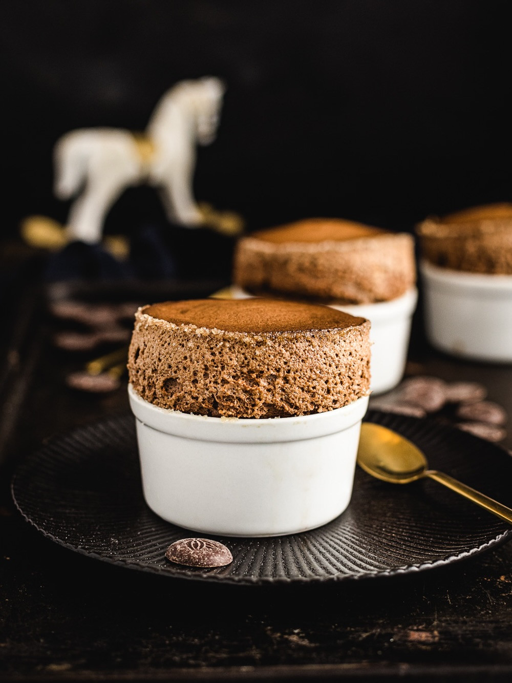 Schokoladen Soufflé: Perfekt, luftig und knusprig mit Profi-Tipps von Daniel Budde
