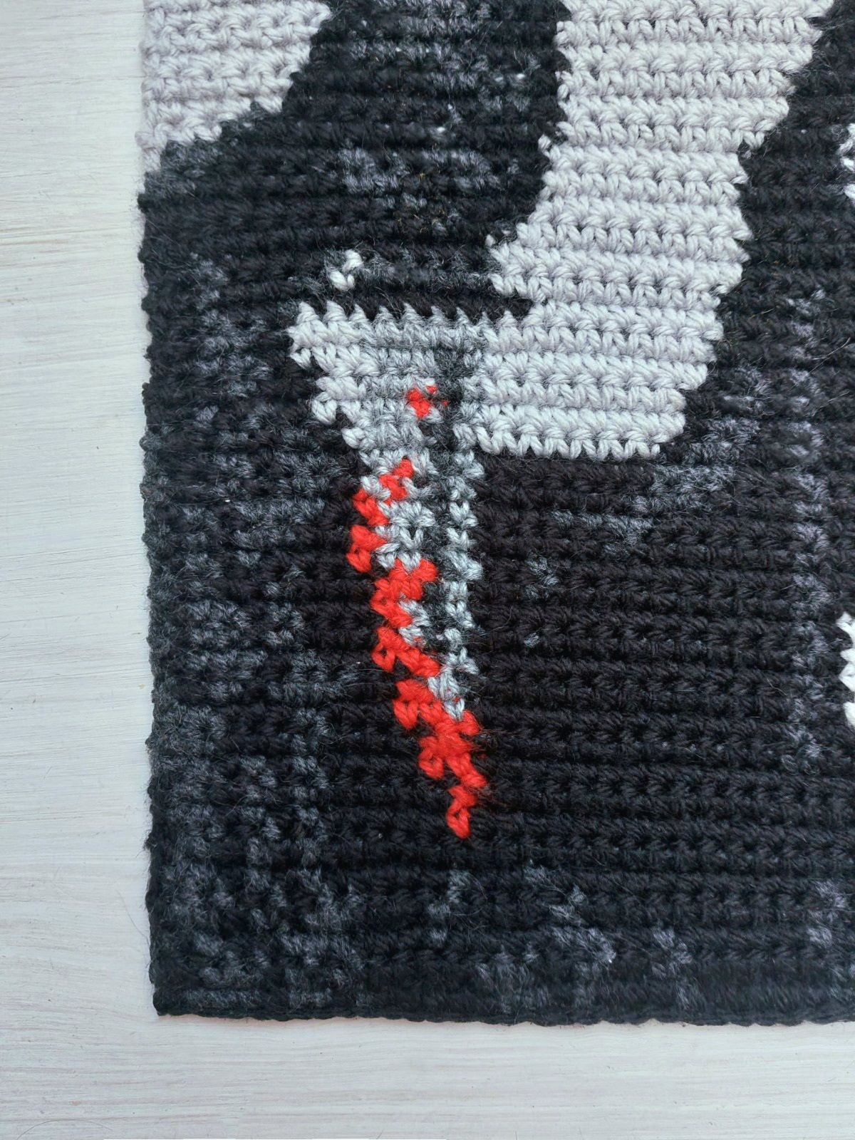 Scream Ghostface Pixel Chart and Tapestry Crochet Pattern with Yarn Colors