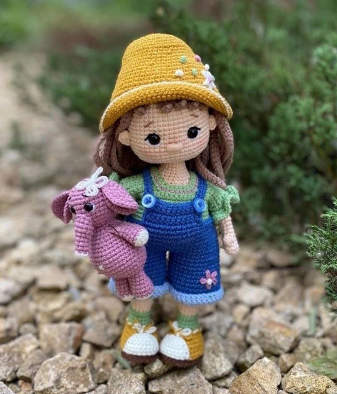 Схема амигуруми Шарлотта со слоном