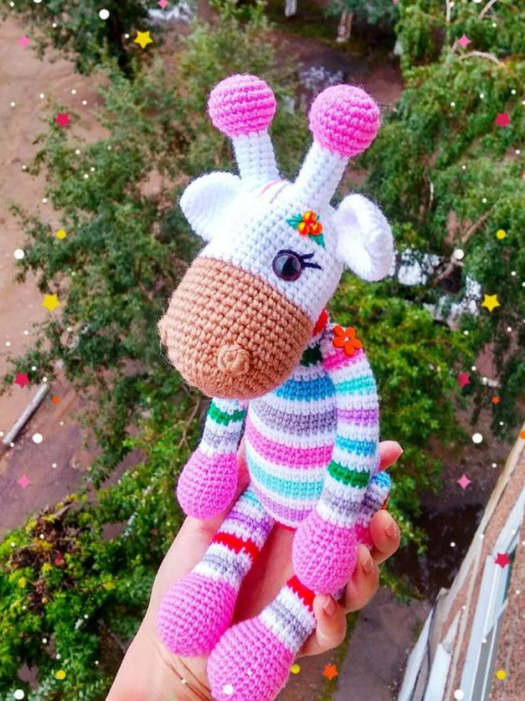 Схема вязания крючком: Жирафик с радужными полосками