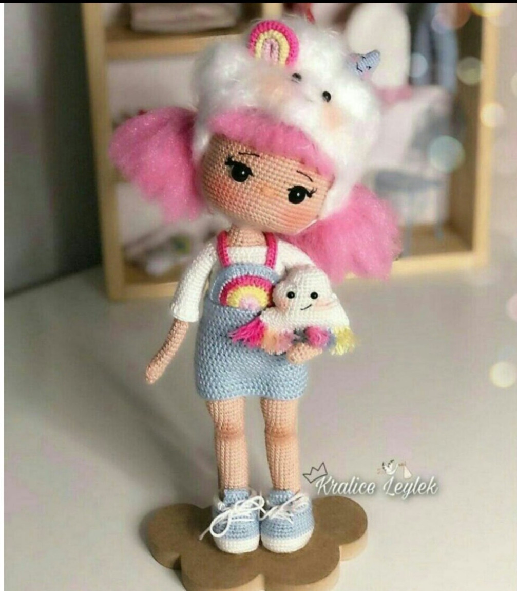 Схема вязания куклы Лола Облачко с розовыми волосами