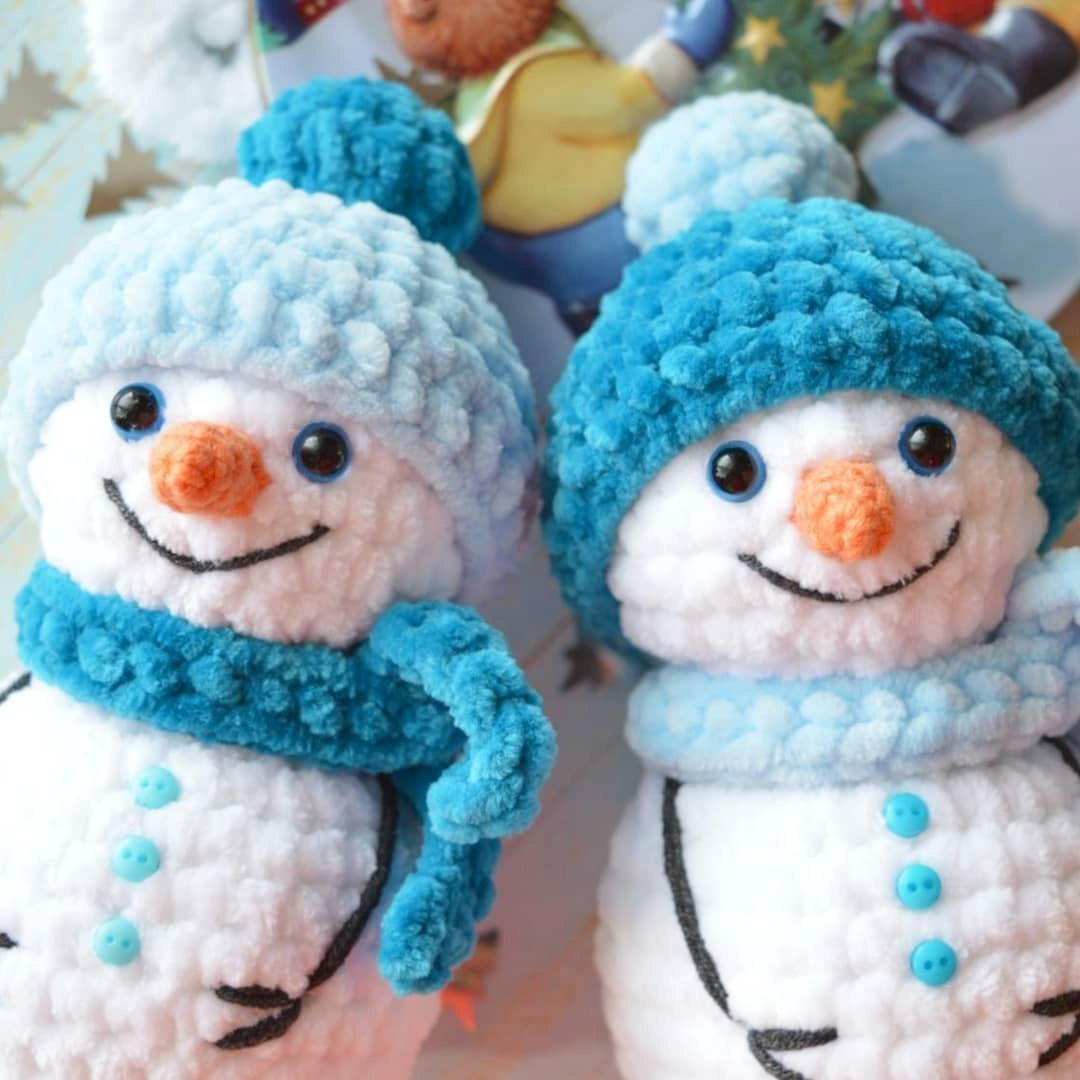 Снеговички Друзья: Бесплатное описание вязания крючком