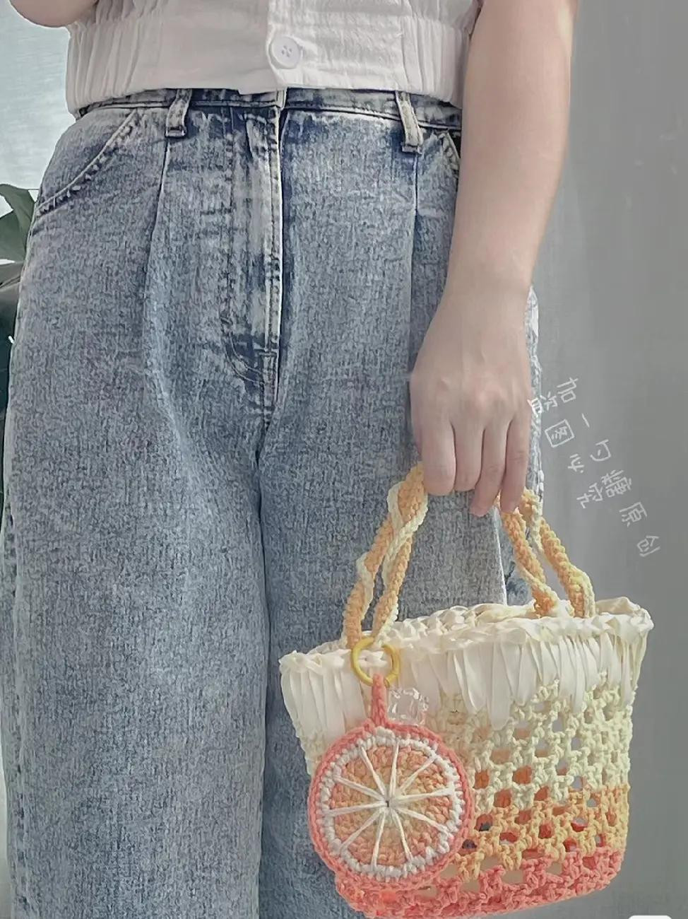 Snow Top Series Crochet Bag Pattern Chart with Ribbon Trim and Citrus Charm