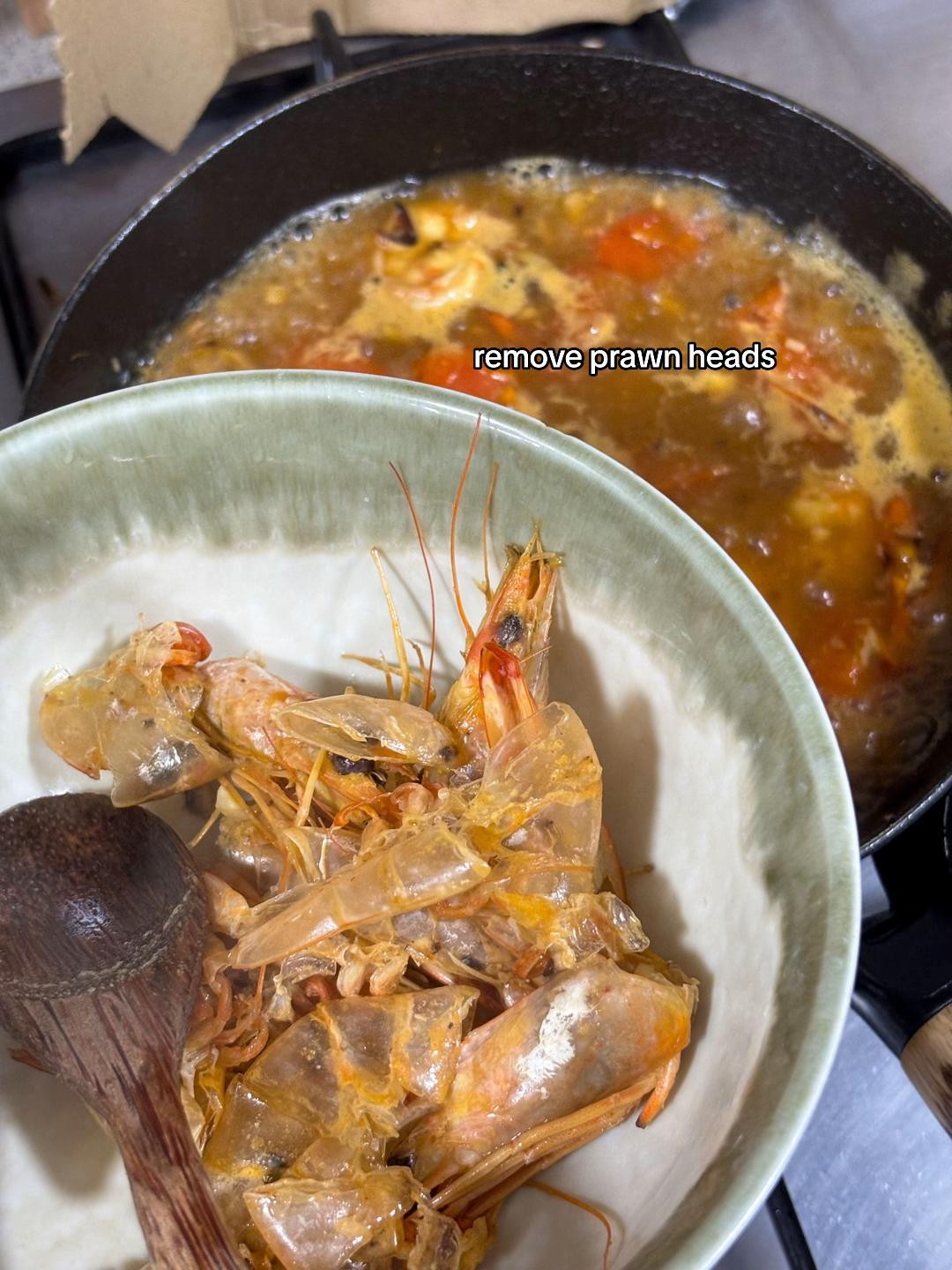 Spicy Tomato Garlic Macaroni Soup with Prawns