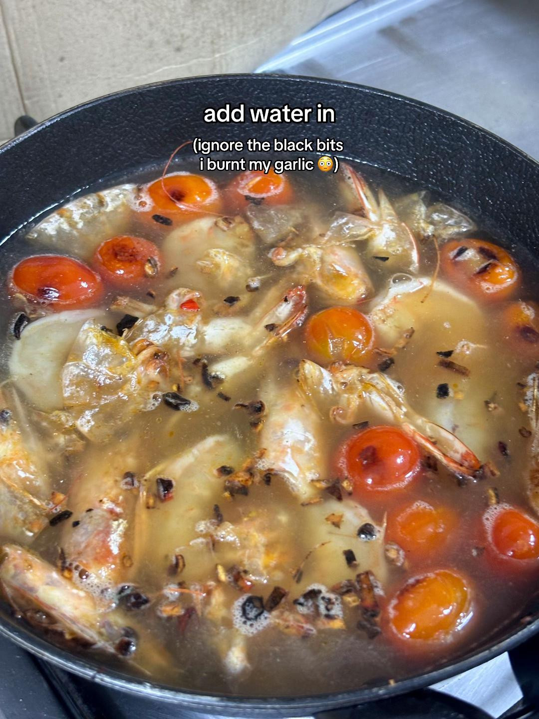 Spicy Tomato Garlic Macaroni Soup with Prawns