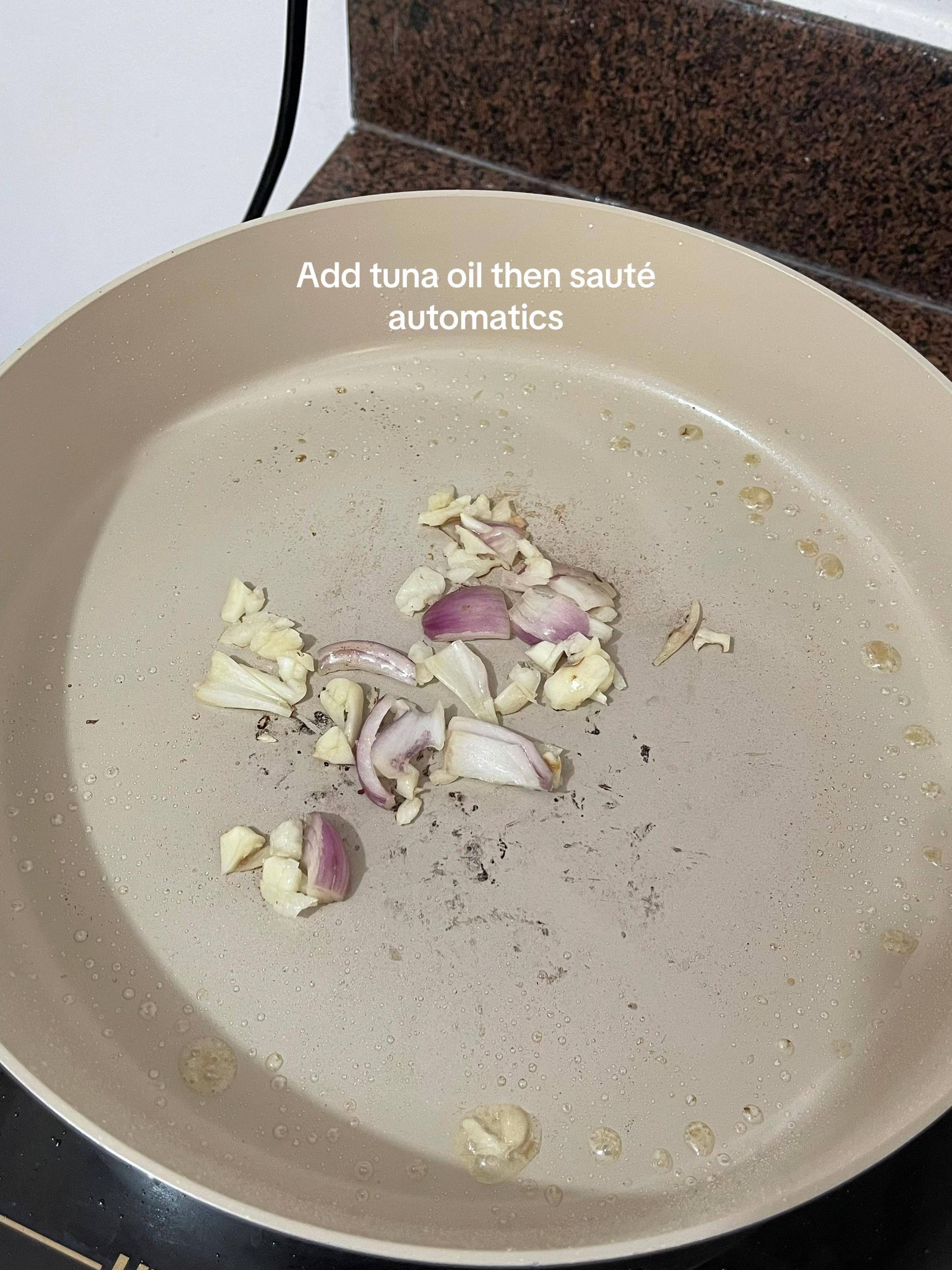 Spicy Tuna Cabbage - Dorm Meal Ulam Idea (10 mins recipe)