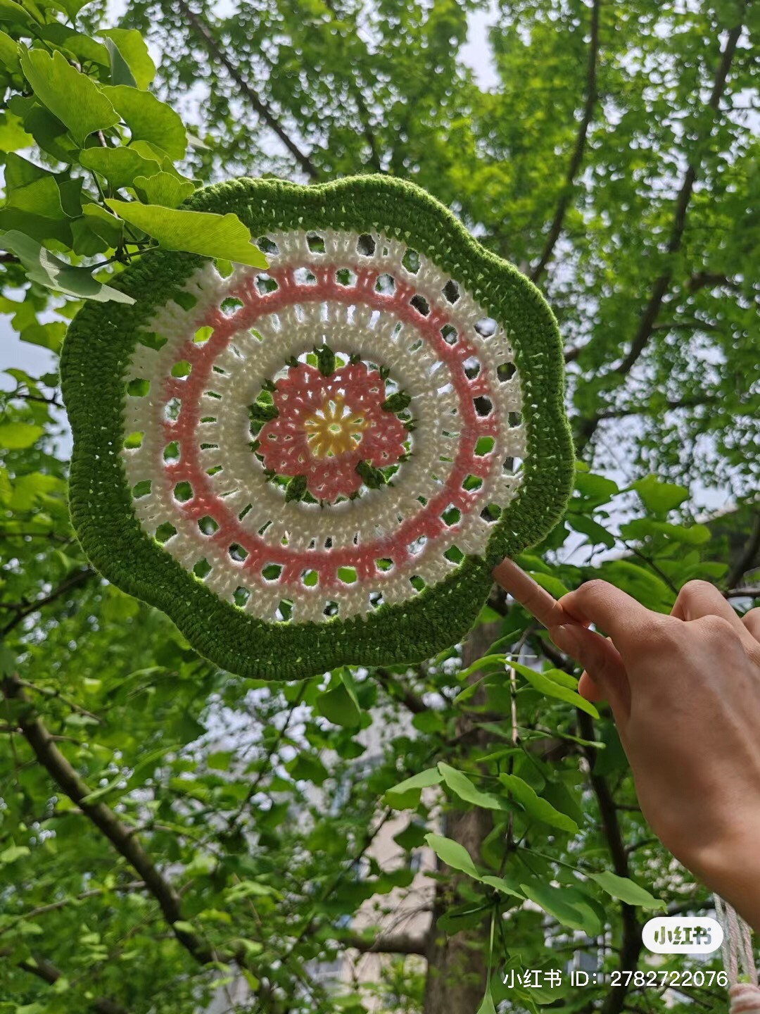 Spring Flower Crochet Fan Pattern with Bamboo Handle and Tassel