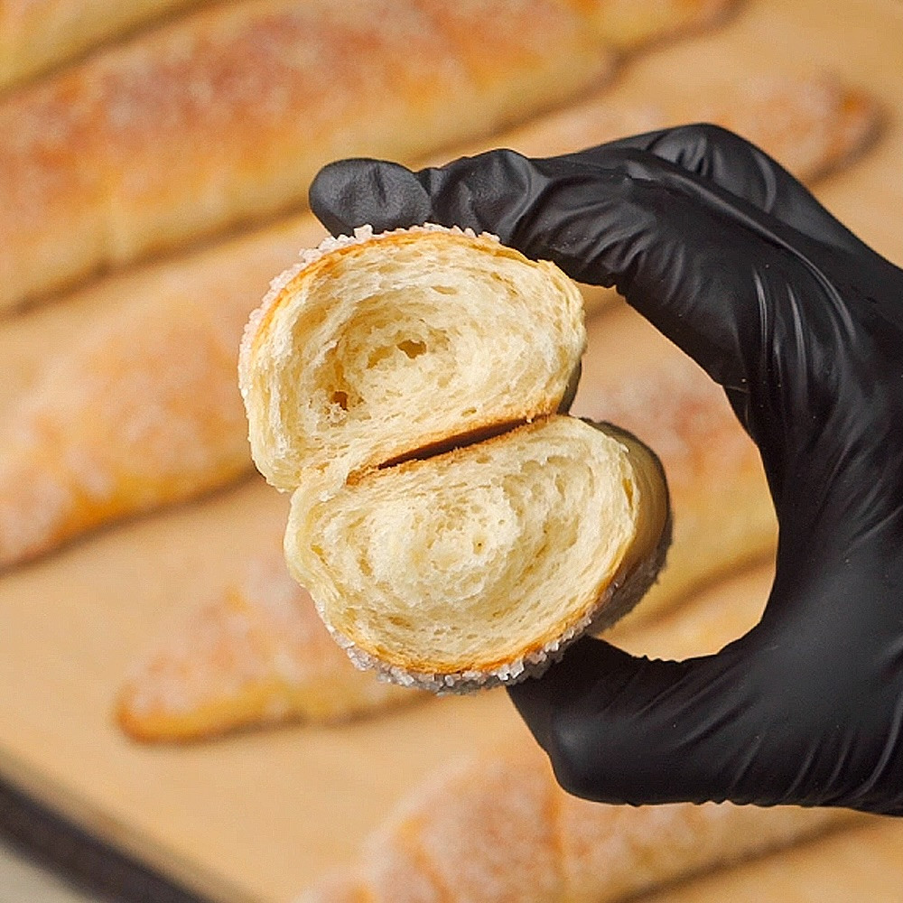 Sri Lankan Kimbula Bun (Vienna Rolls) | Soft & Sweet Bakery Style Recipe