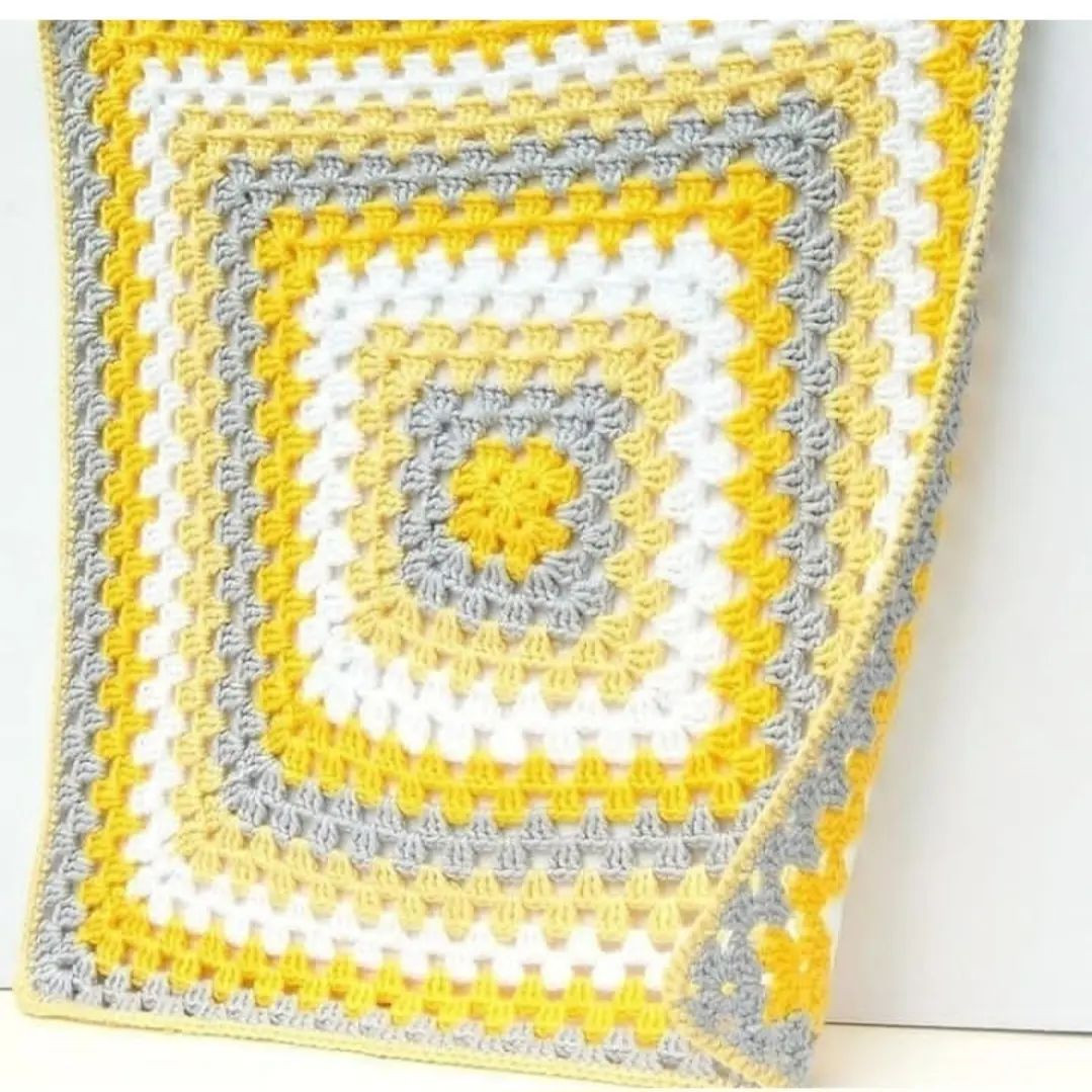 Stitch diagram and colorful examples of Granny Square crochet pattern with detailed flat chart instructions