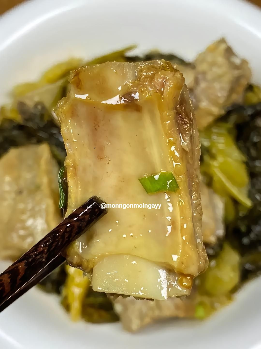 Sườn heo kho cải chua