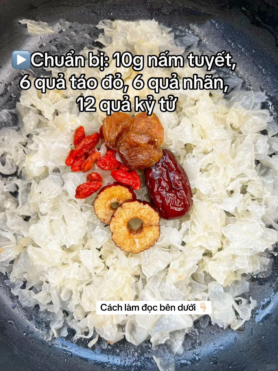 Súp nấm tuyết táo đỏ nhãn kỷ tử: Công thức nấu bằng nồi cơm điện siêu đơn giản, ít calo và dưỡng da hồng hào