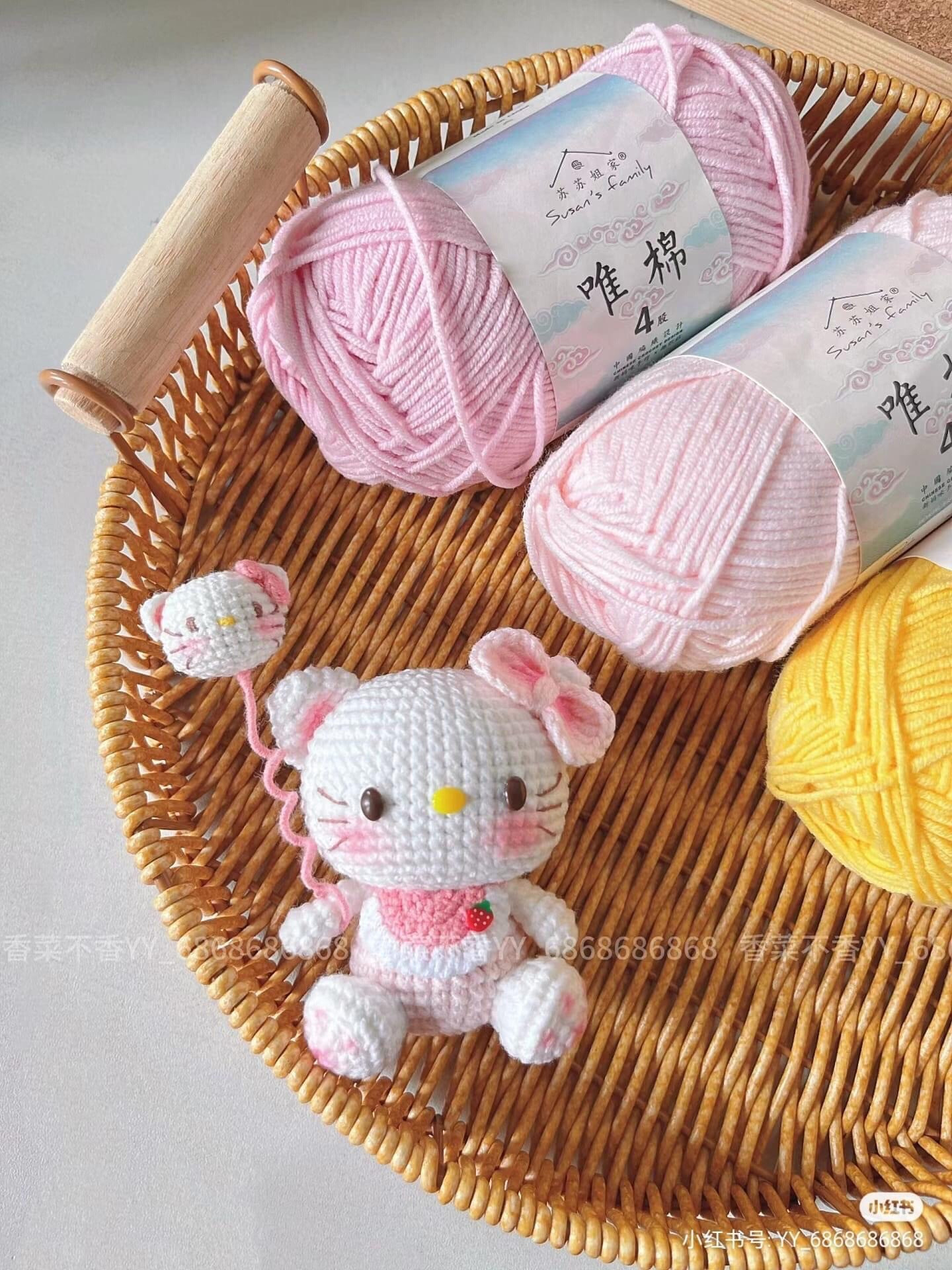 Sweet Kitty Crochet Amigurumi Pattern with Balloon and Flower Swing Chart