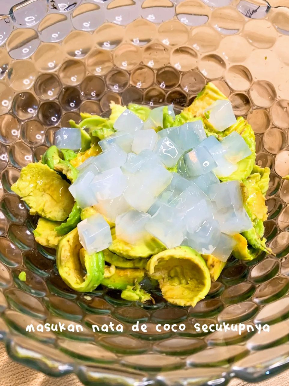 Takjil Buka Puasa: Es Alpukat Nata de Coco, Món tráng miệng thanh mát và béo ngậy cho ngày Ramadan