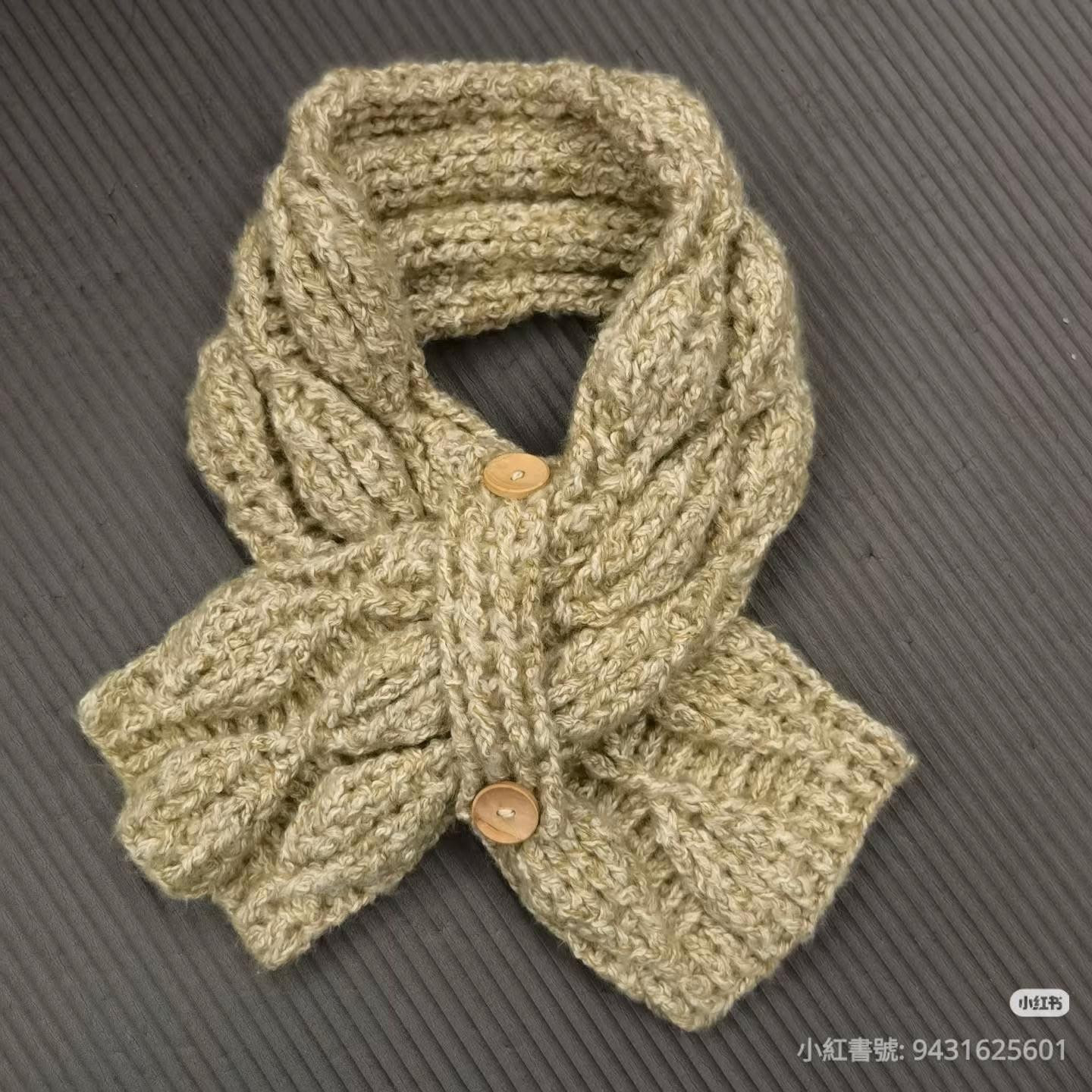 Thai Crochet Pattern: Textured Buttoned Infinity Scarf