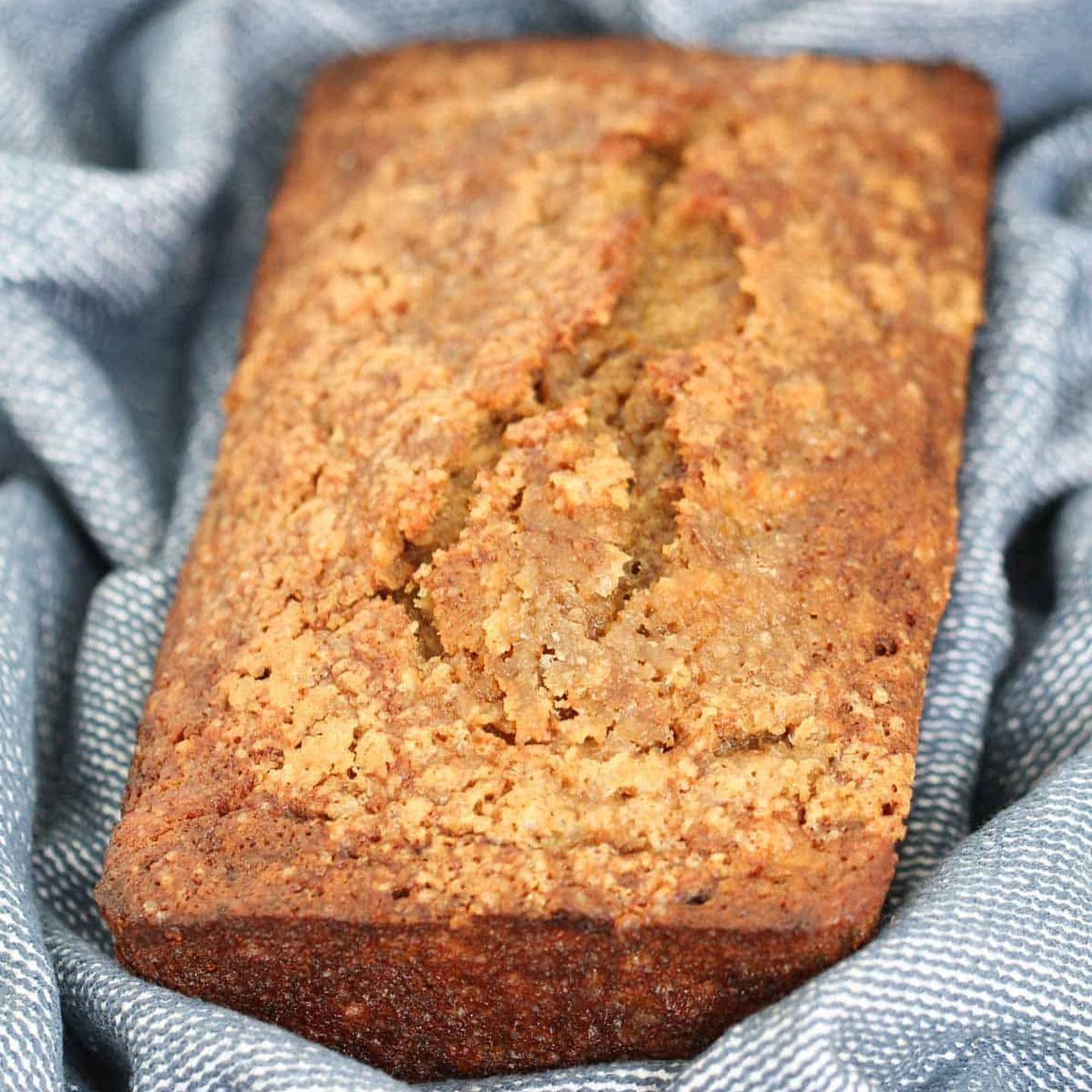 The Best Banana Bread Recipe: Moist, Easy One-Bowl Loaf with 4 Ripe Bananas