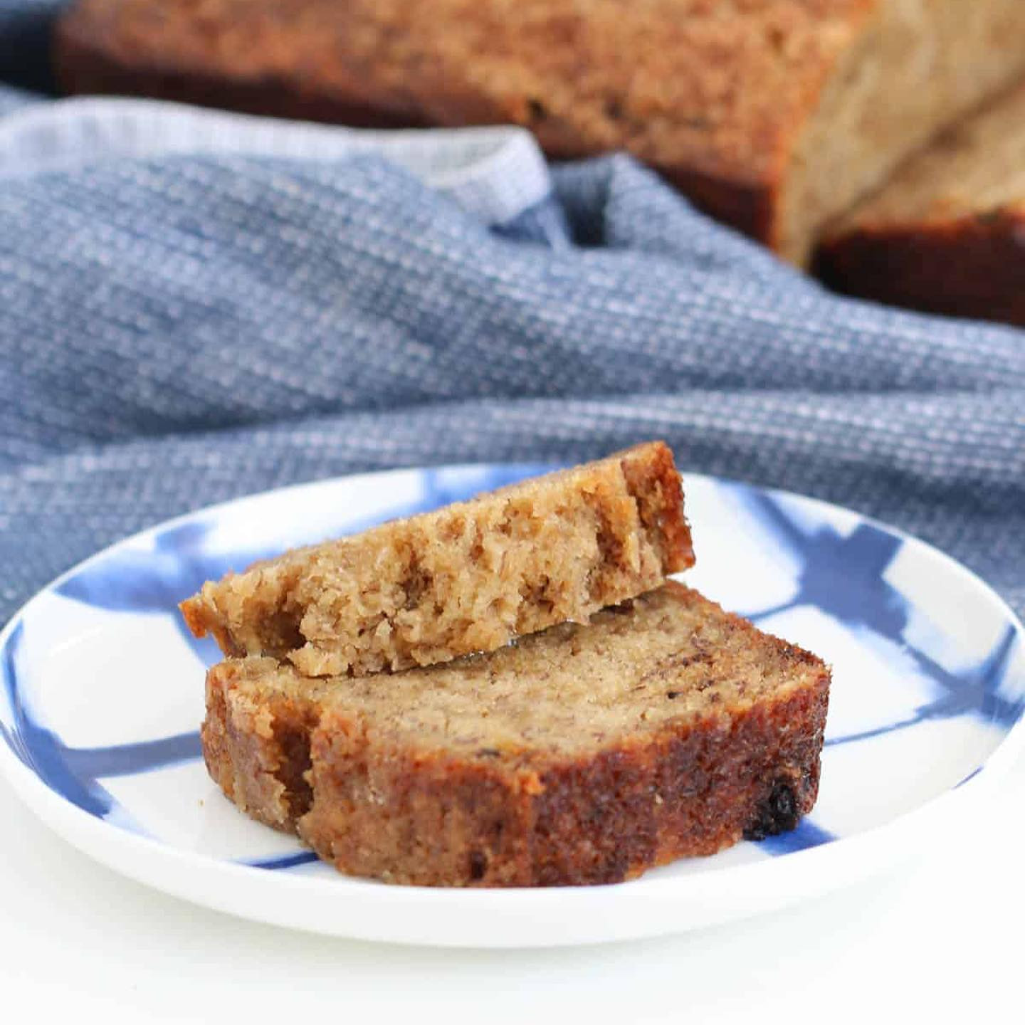 The Best Banana Bread Recipe: Moist, Easy One-Bowl Loaf with 4 Ripe Bananas