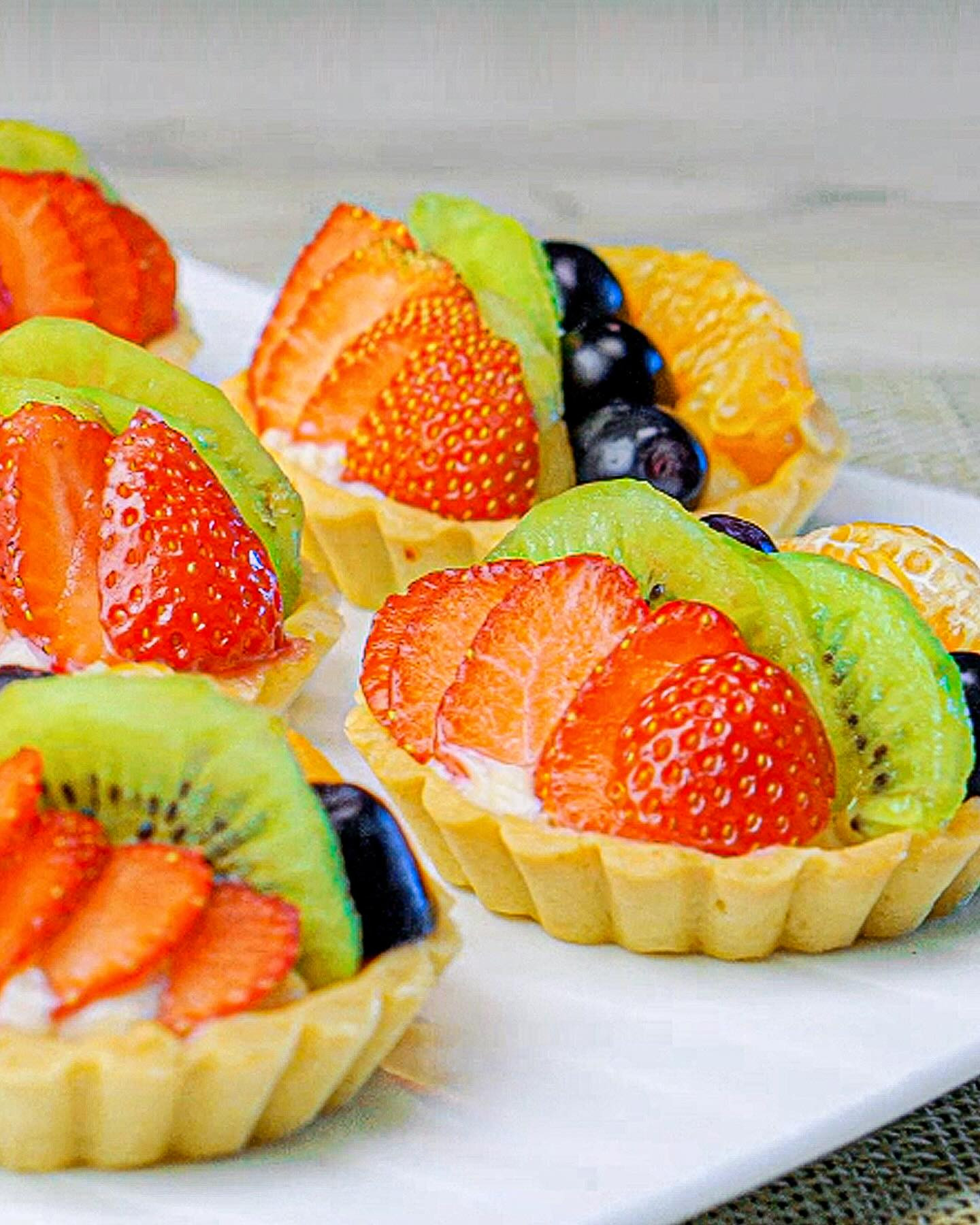 The Best Fruit Tart Recipe with Strawberries, Kiwis, Grapes and Mandarin