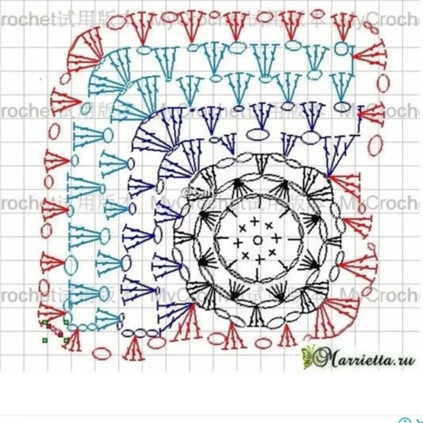 Three-dimensional crochet motif with pattern
