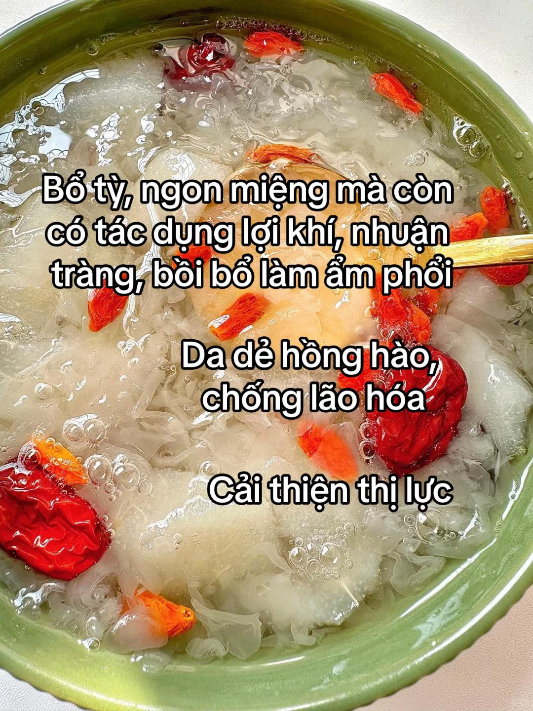 Thức uống dưỡng da từ lê, nấm tuyết, táo đỏ và kỷ tử