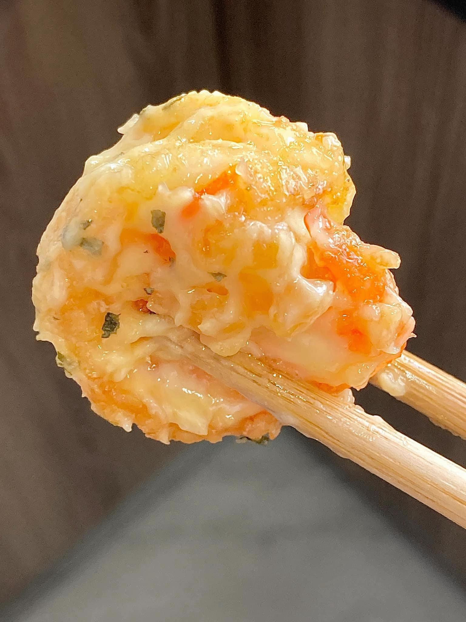 Tôm chiên giòn sốt mayonnaise và mù tạt, công thức món ăn ngon cho bé