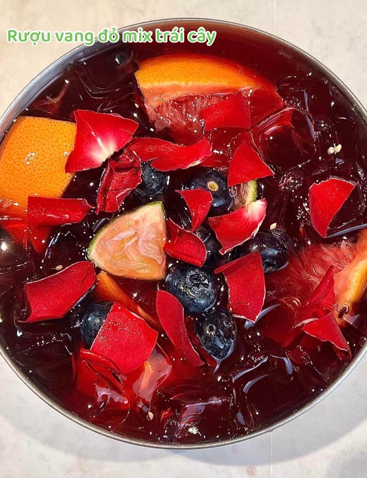 Tổng hợp cách mix đồ uống ngon: Yakult lựu, Rượu vang đỏ trái cây và Yakult cam