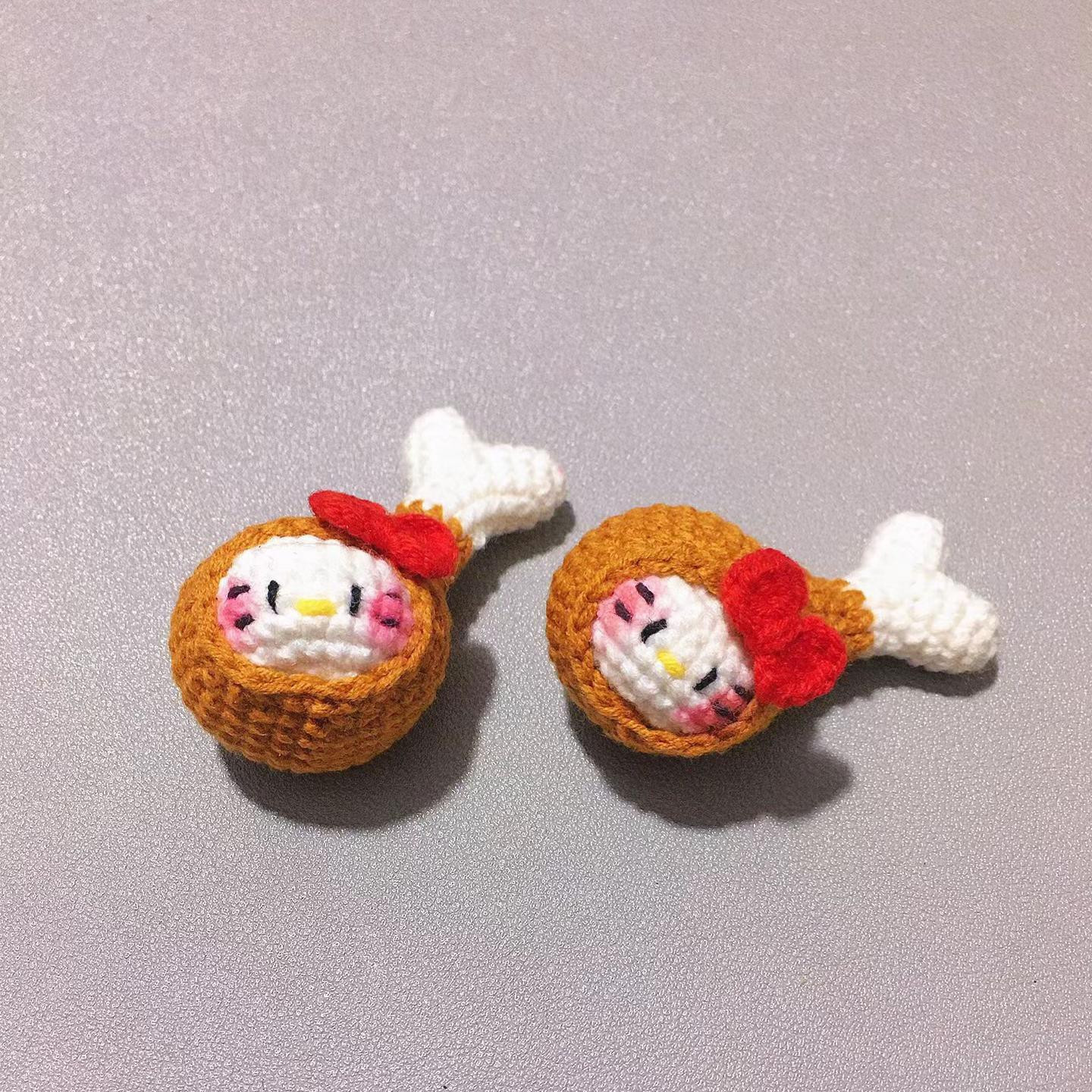 Tổng hợp chart móc Hello Kitty: bông hoa, chuối và các mẫu phụ kiện dễ thương