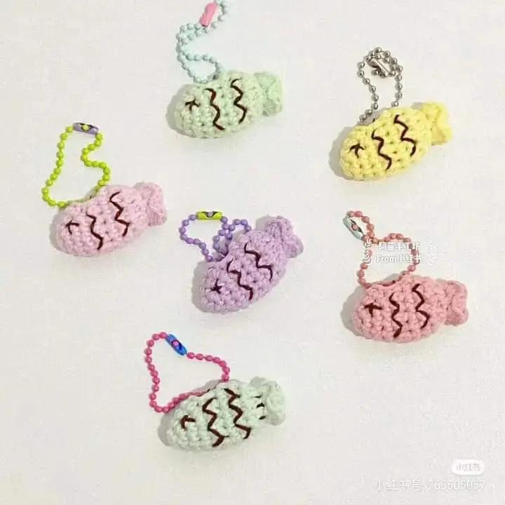 Tổng hợp chart móc len đồ ăn dễ thương: Bánh dâu tây, Bánh cá và Tart táo